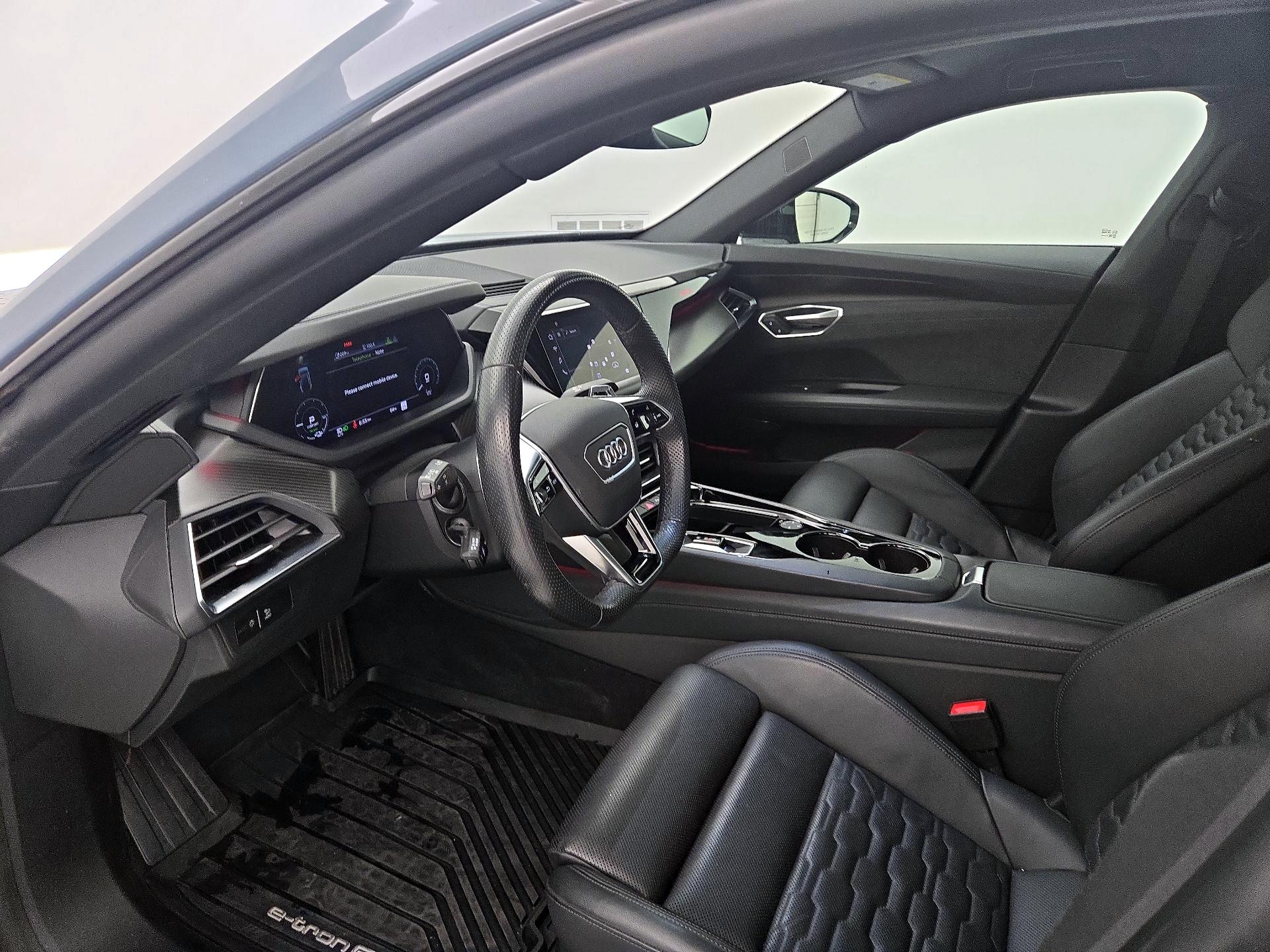 Thumbnail: 2023 Audi e-tron GT - 11