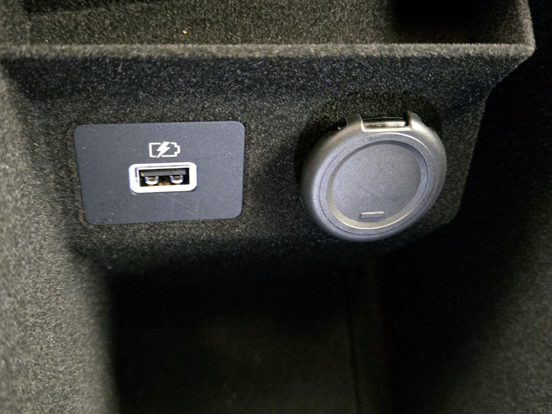 Thumbnail: 2023 INFINITI QX60 - 18