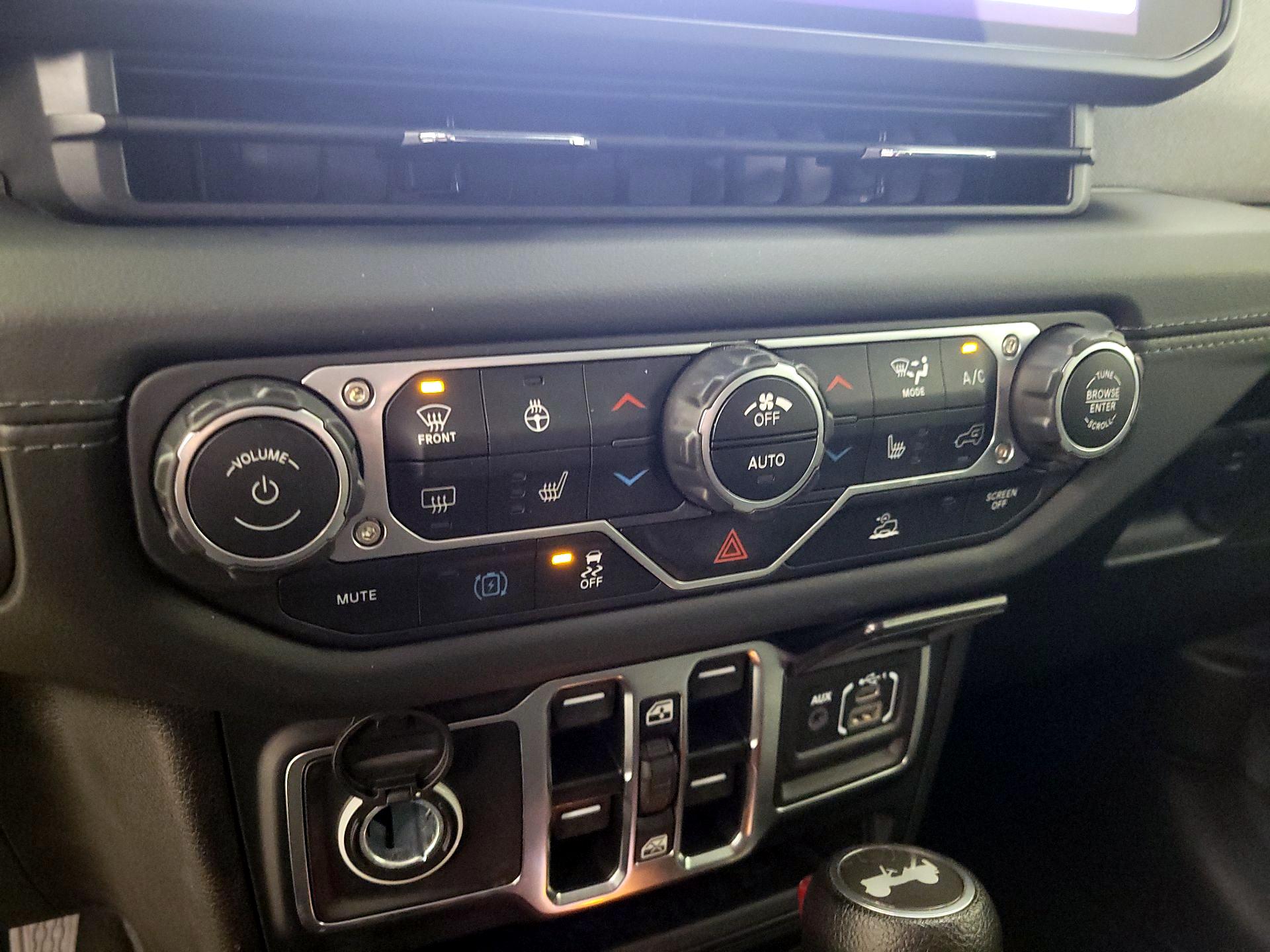 Thumbnail: 2024 Jeep Wrangler - 16