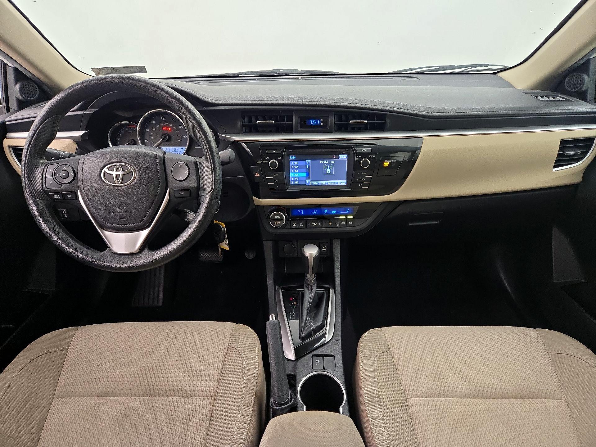 Thumbnail: 2015 Toyota Corolla - 9