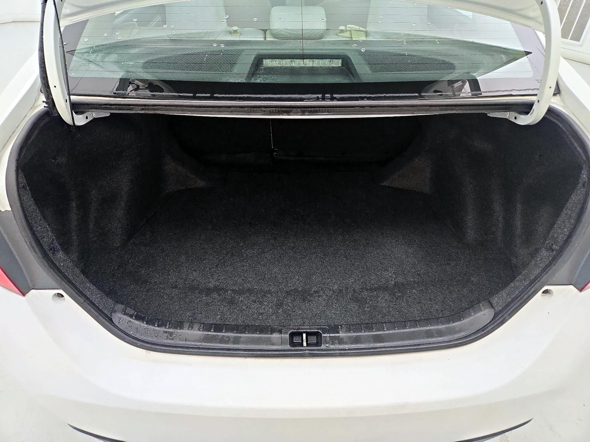 Thumbnail: 2015 Toyota Corolla - 20