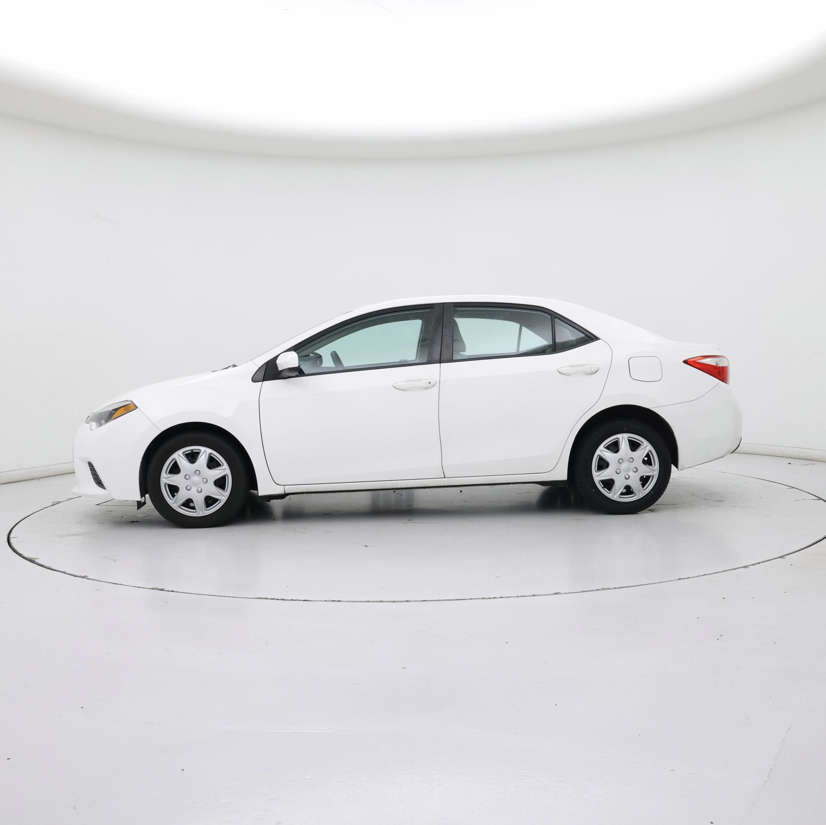 Thumbnail: 2015 Toyota Corolla - 3