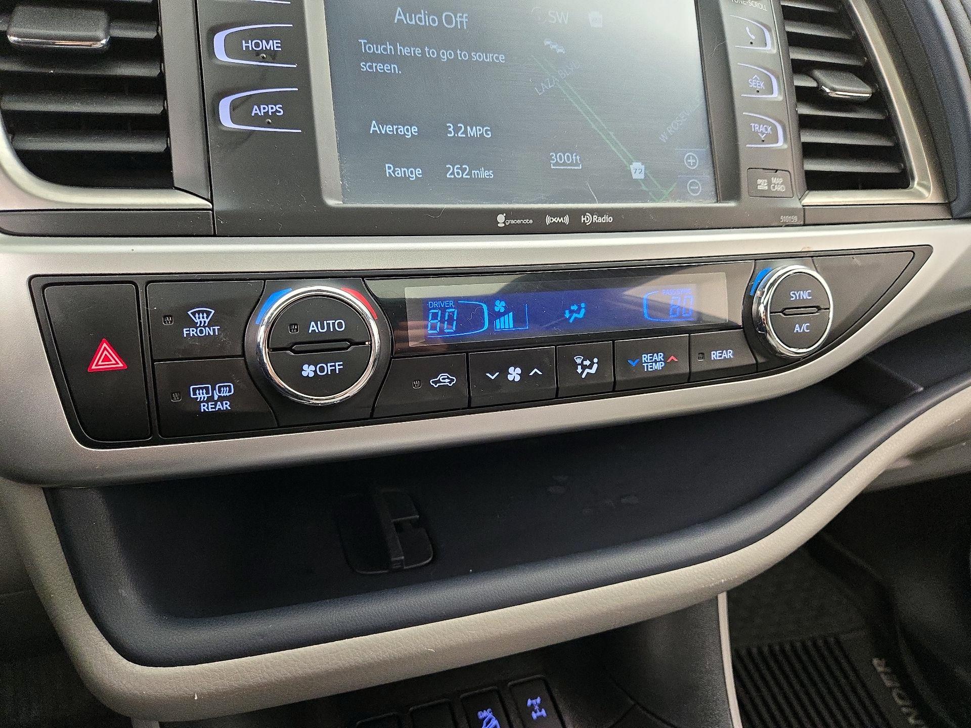 Thumbnail: 2016 Toyota Highlander - 17