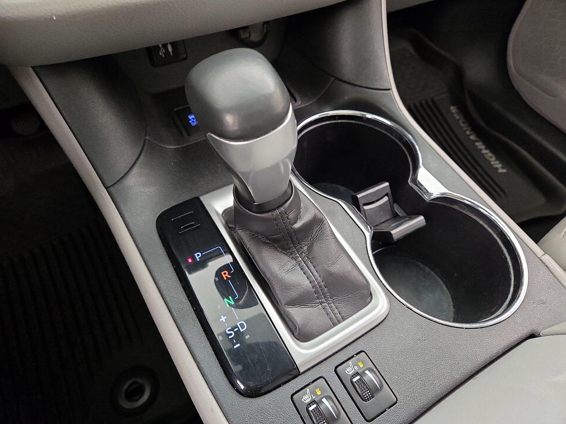 Thumbnail: 2016 Toyota Highlander - 18