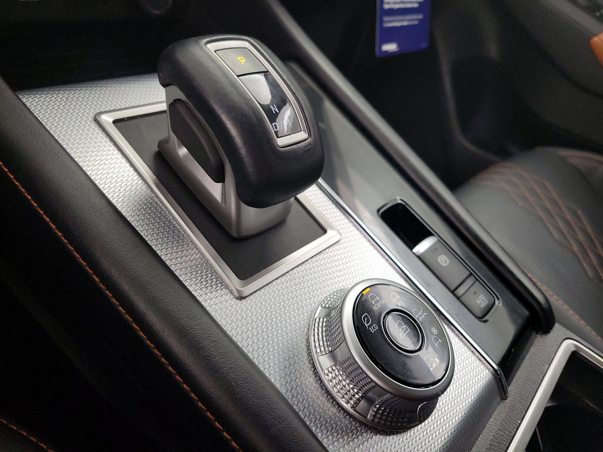 Thumbnail: 2022 Mitsubishi Outlander - 17