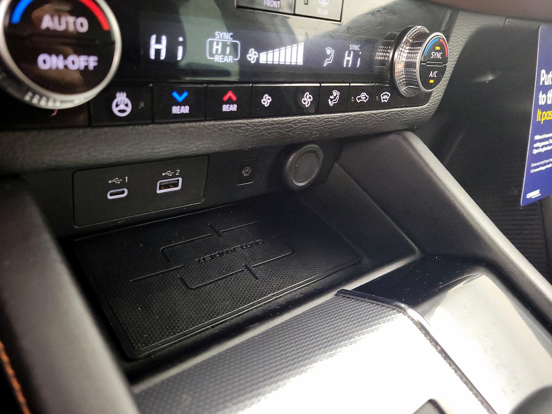 Thumbnail: 2022 Mitsubishi Outlander - 18