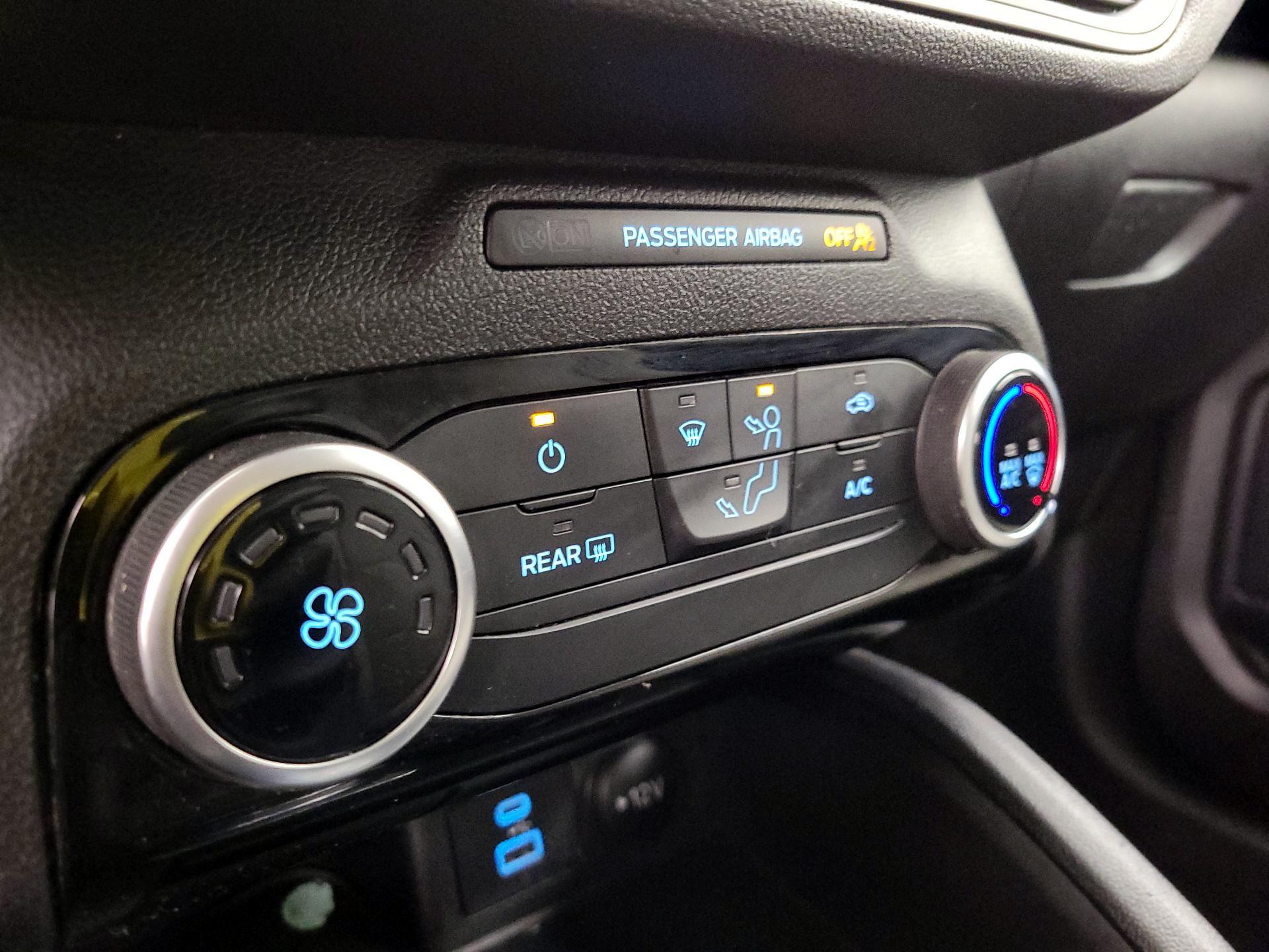 Thumbnail: 2022 Ford Escape - 16