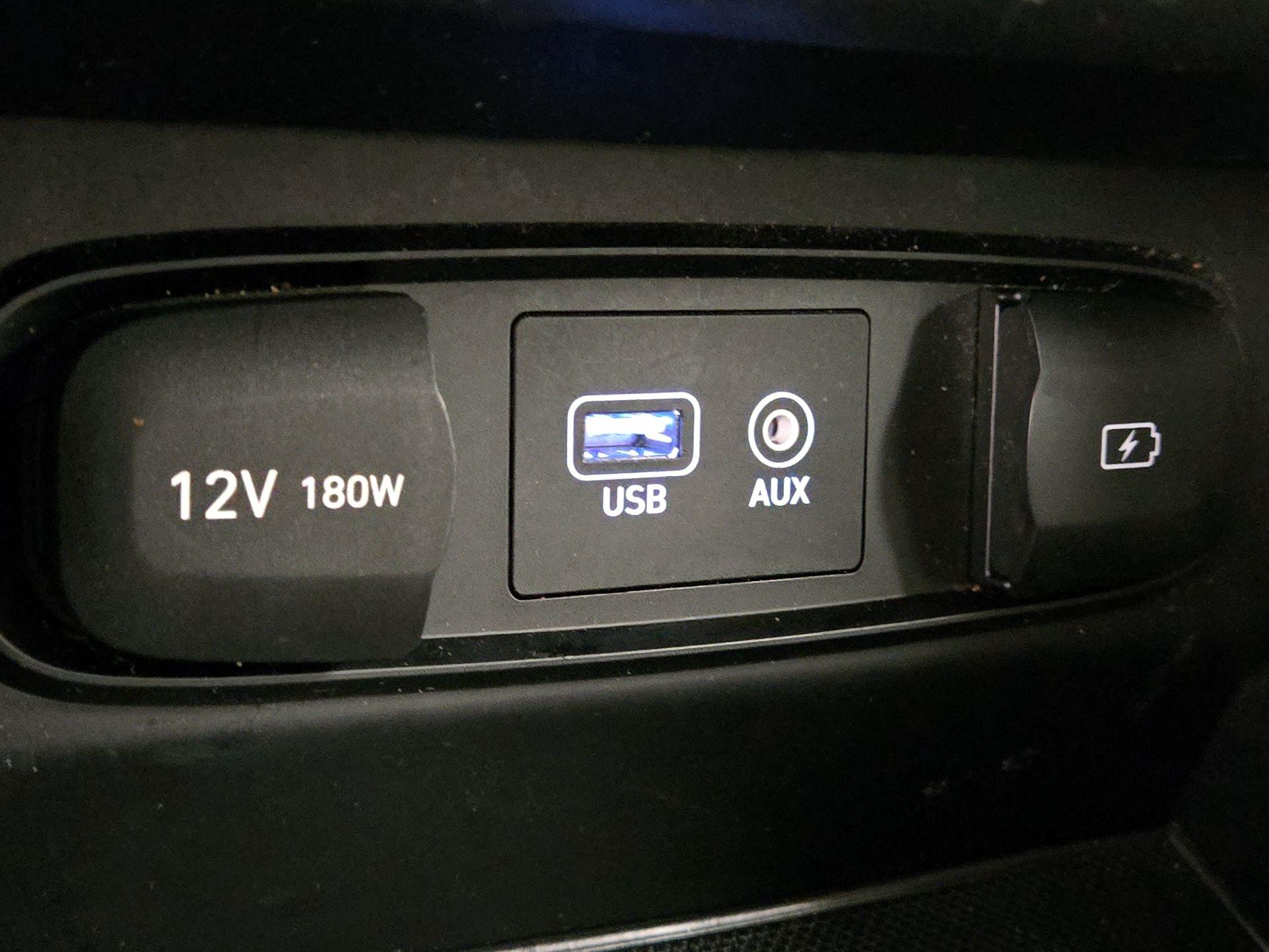 Thumbnail: 2019 Hyundai Santa Fe - 17