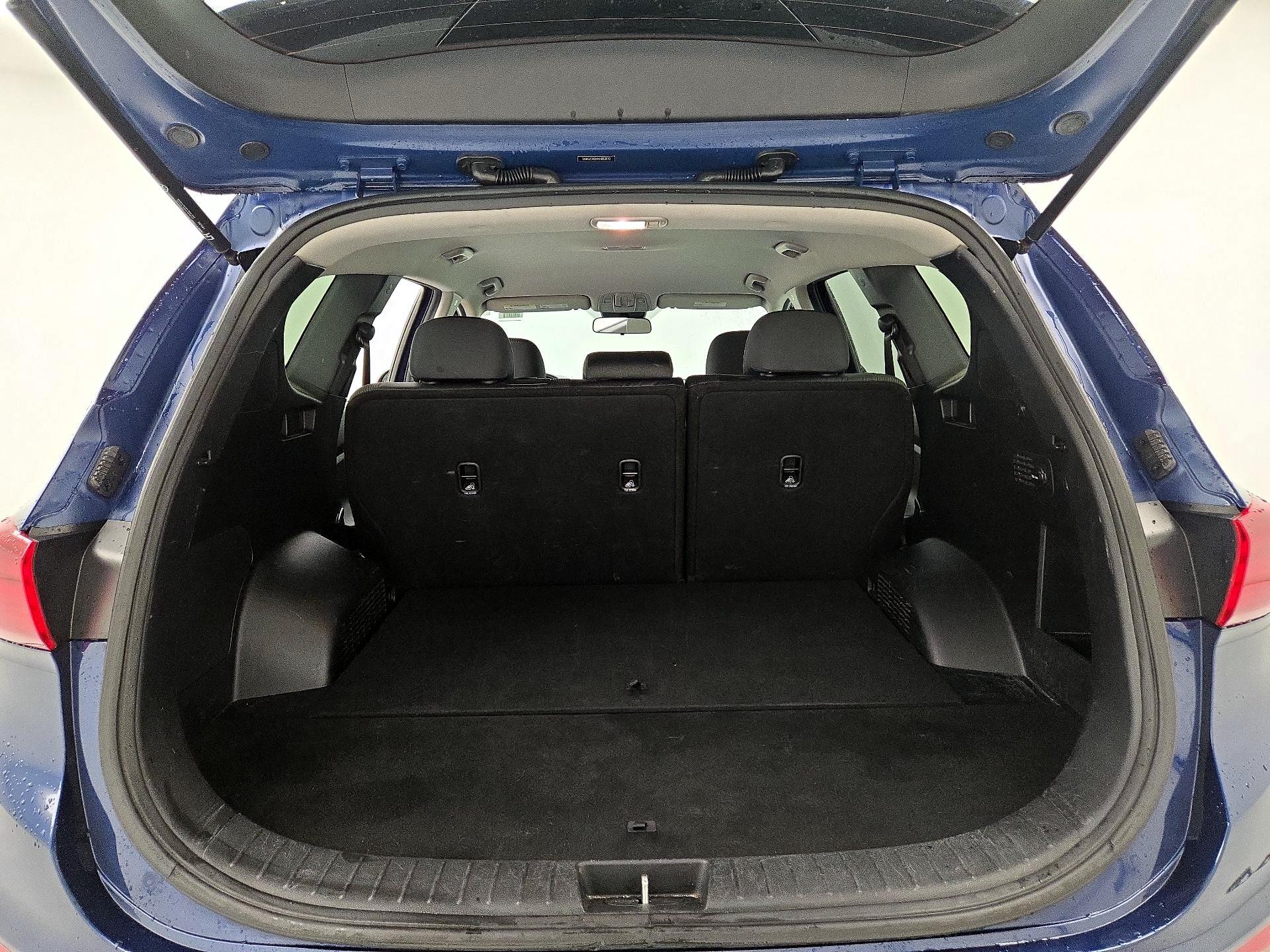 Thumbnail: 2019 Hyundai Santa Fe - 19