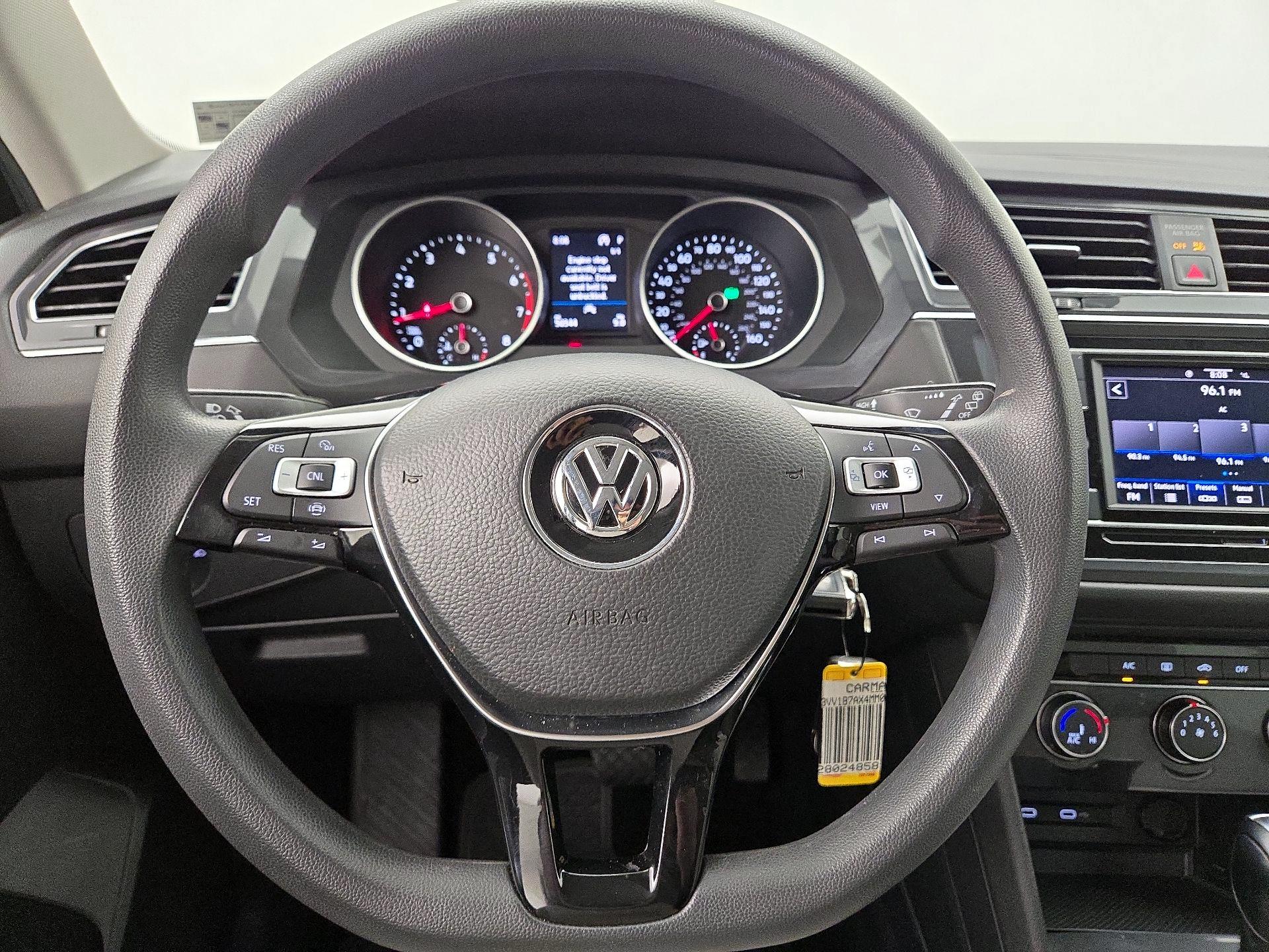 Thumbnail: 2021 Volkswagen Tiguan - 10