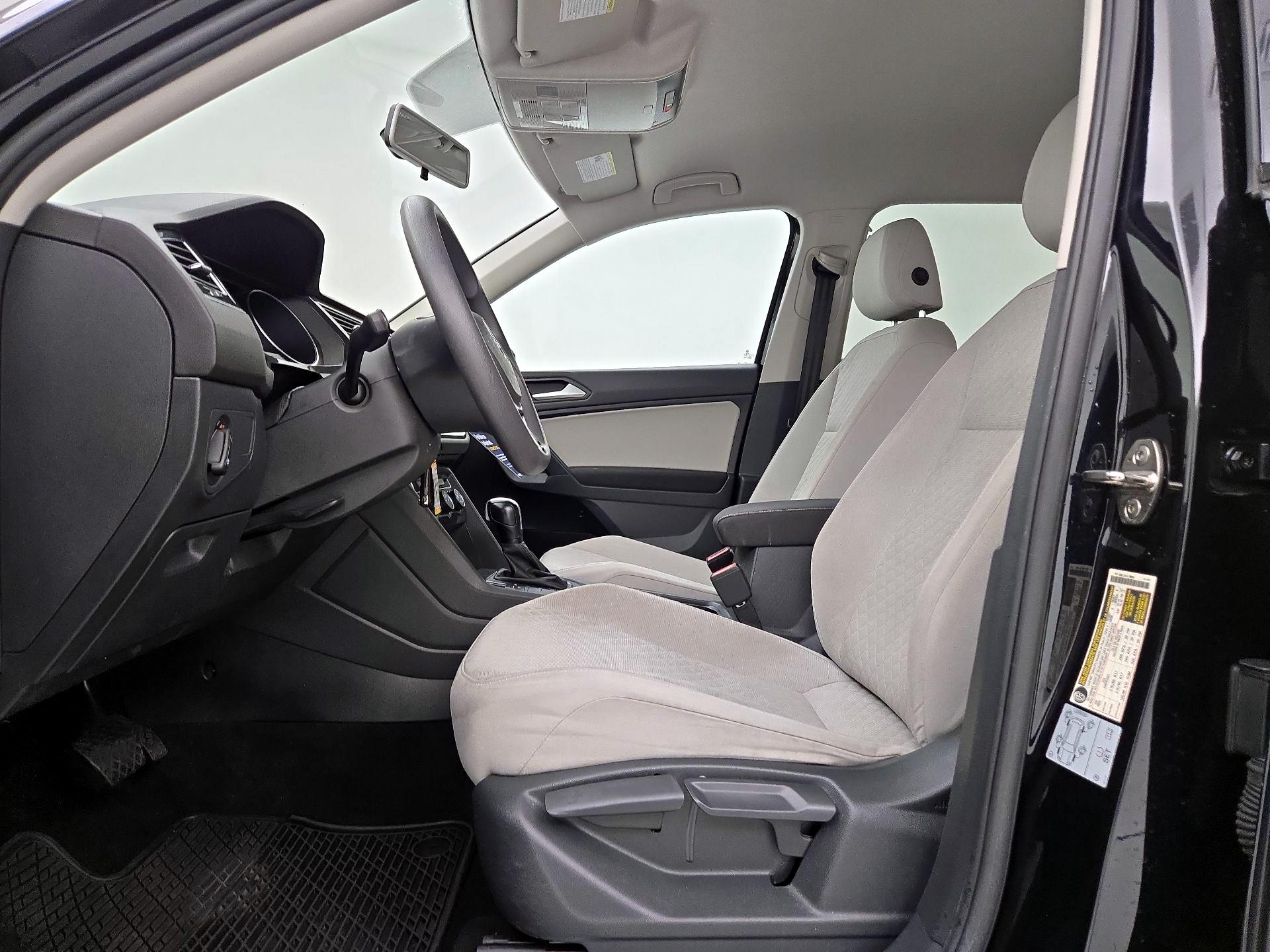 Thumbnail: 2021 Volkswagen Tiguan - 11