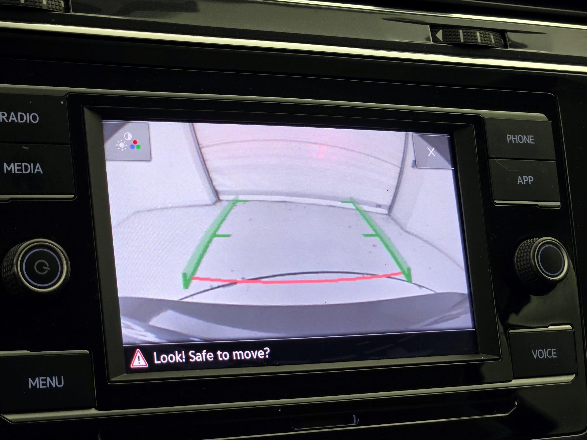 Thumbnail: 2021 Volkswagen Tiguan - 13