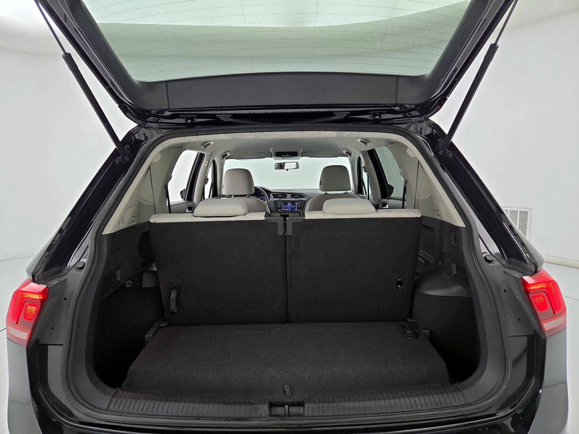 Thumbnail: 2021 Volkswagen Tiguan - 20