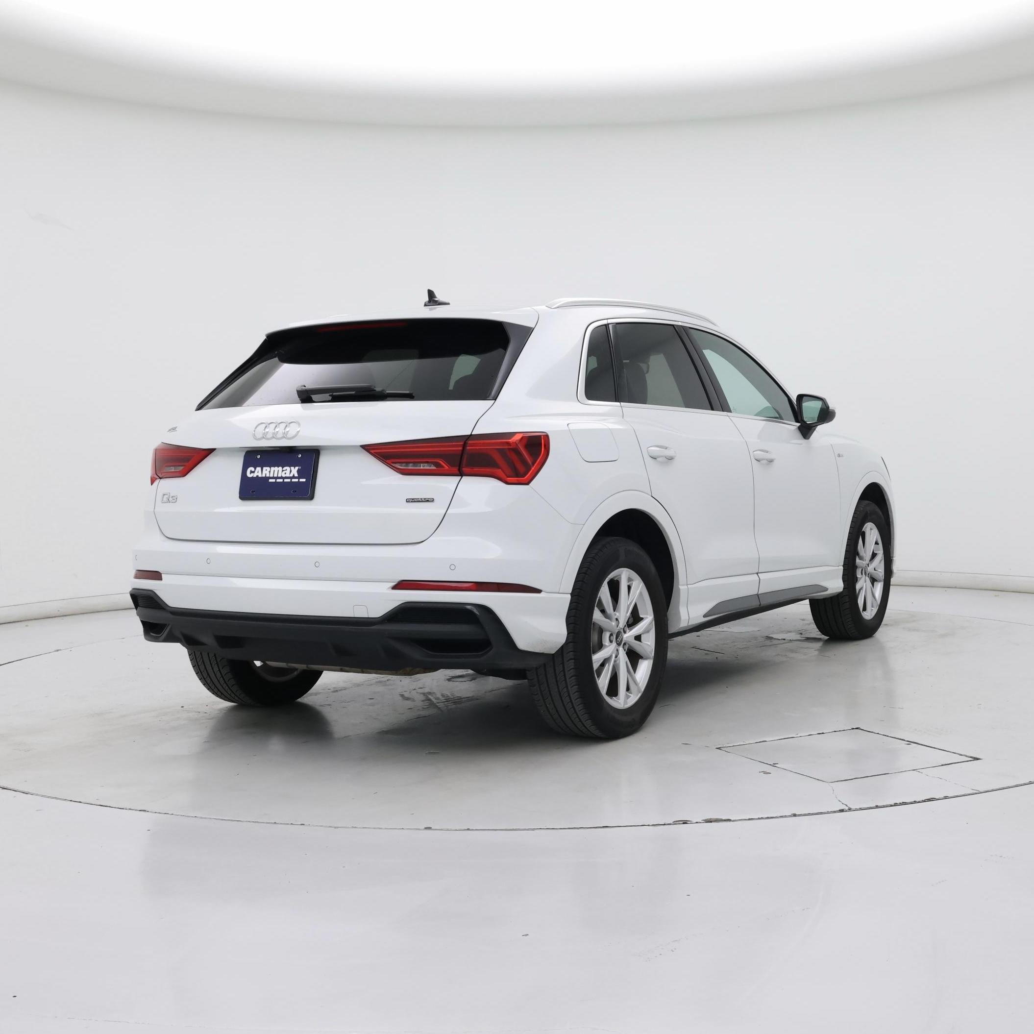 Thumbnail: 2023 Audi Q3 - 8