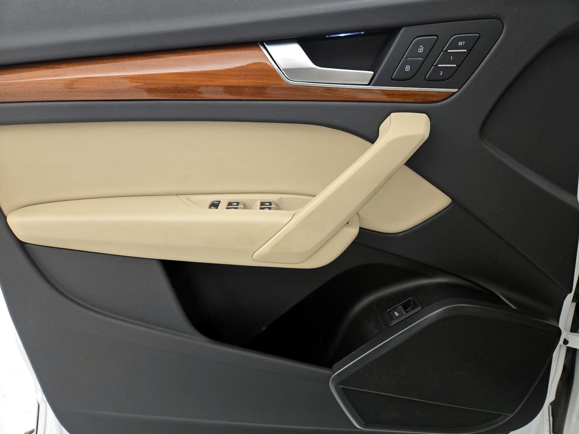 Thumbnail: 2023 Audi Q5 - 12