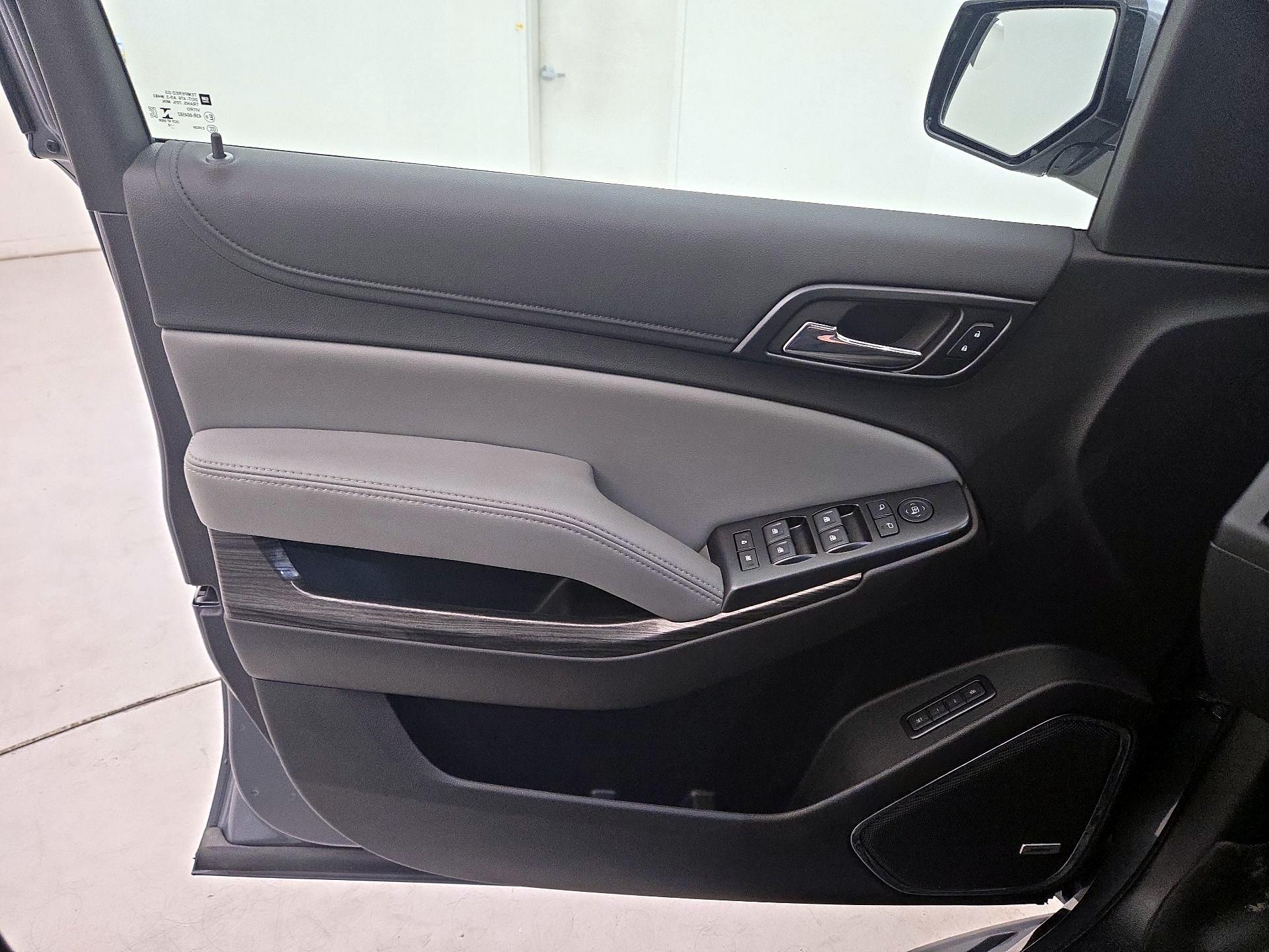 Thumbnail: 2019 Chevrolet Tahoe - 12