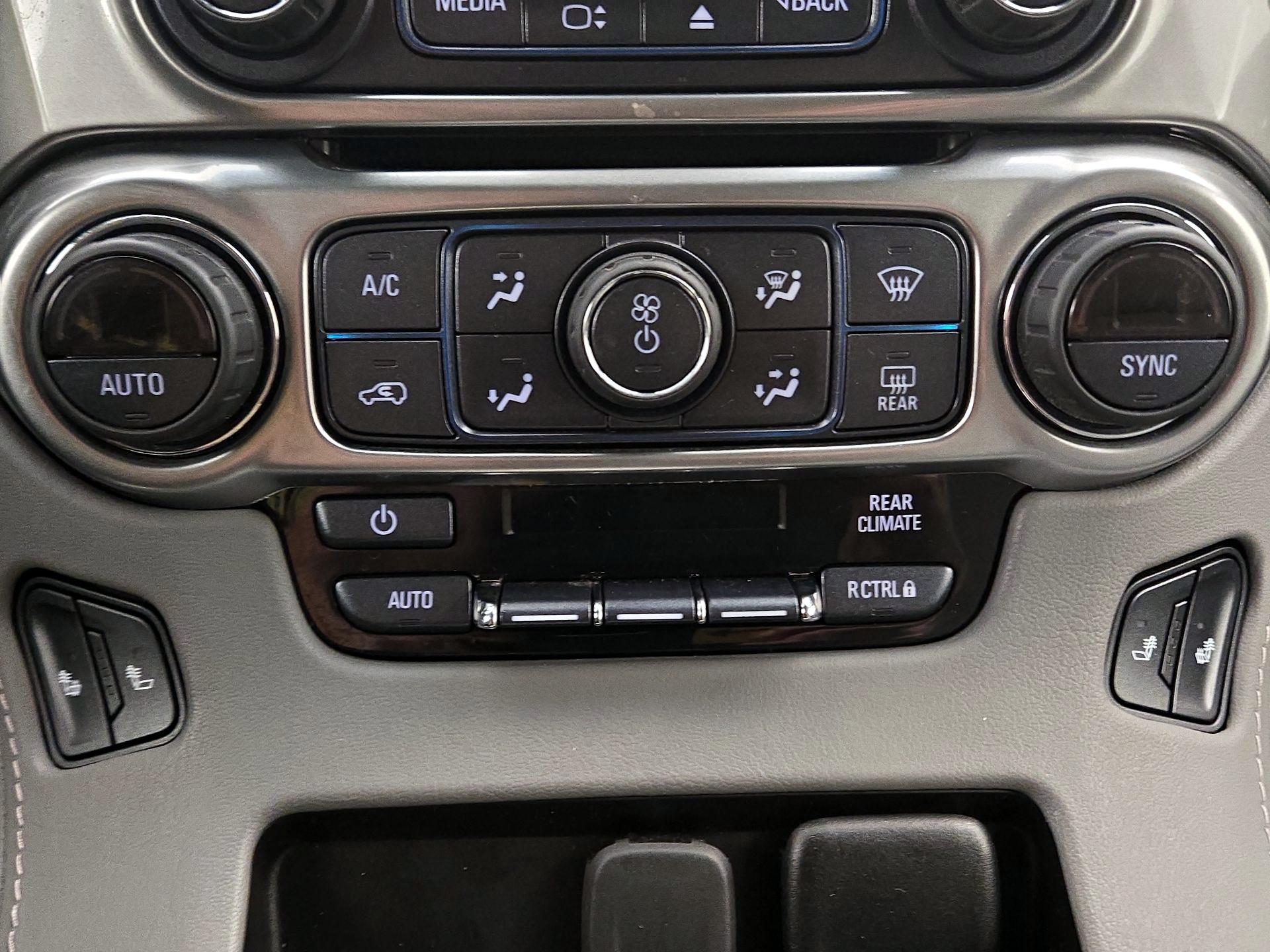 Thumbnail: 2019 Chevrolet Tahoe - 17