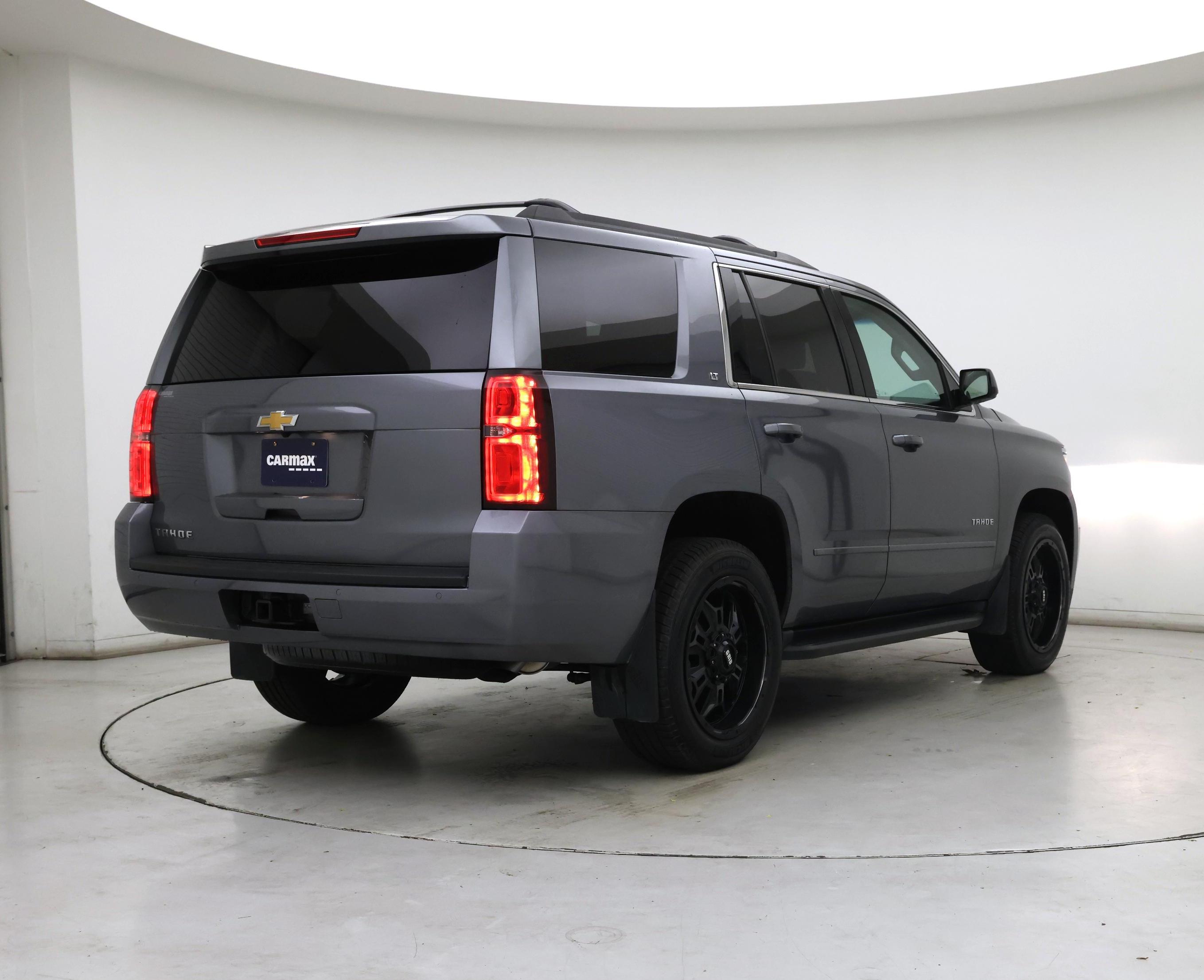 Thumbnail: 2019 Chevrolet Tahoe - 8