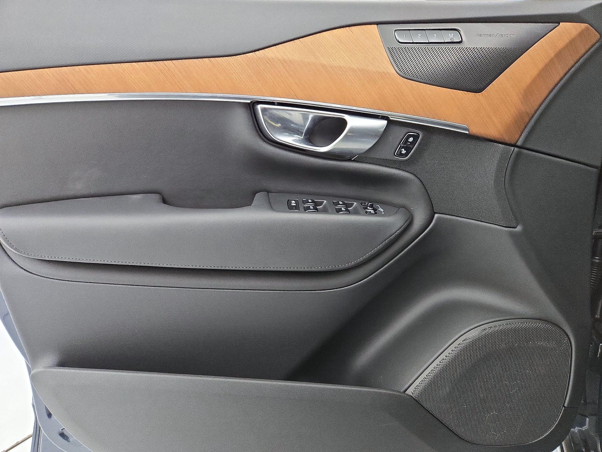 Thumbnail: 2023 Volvo XC90 - 12