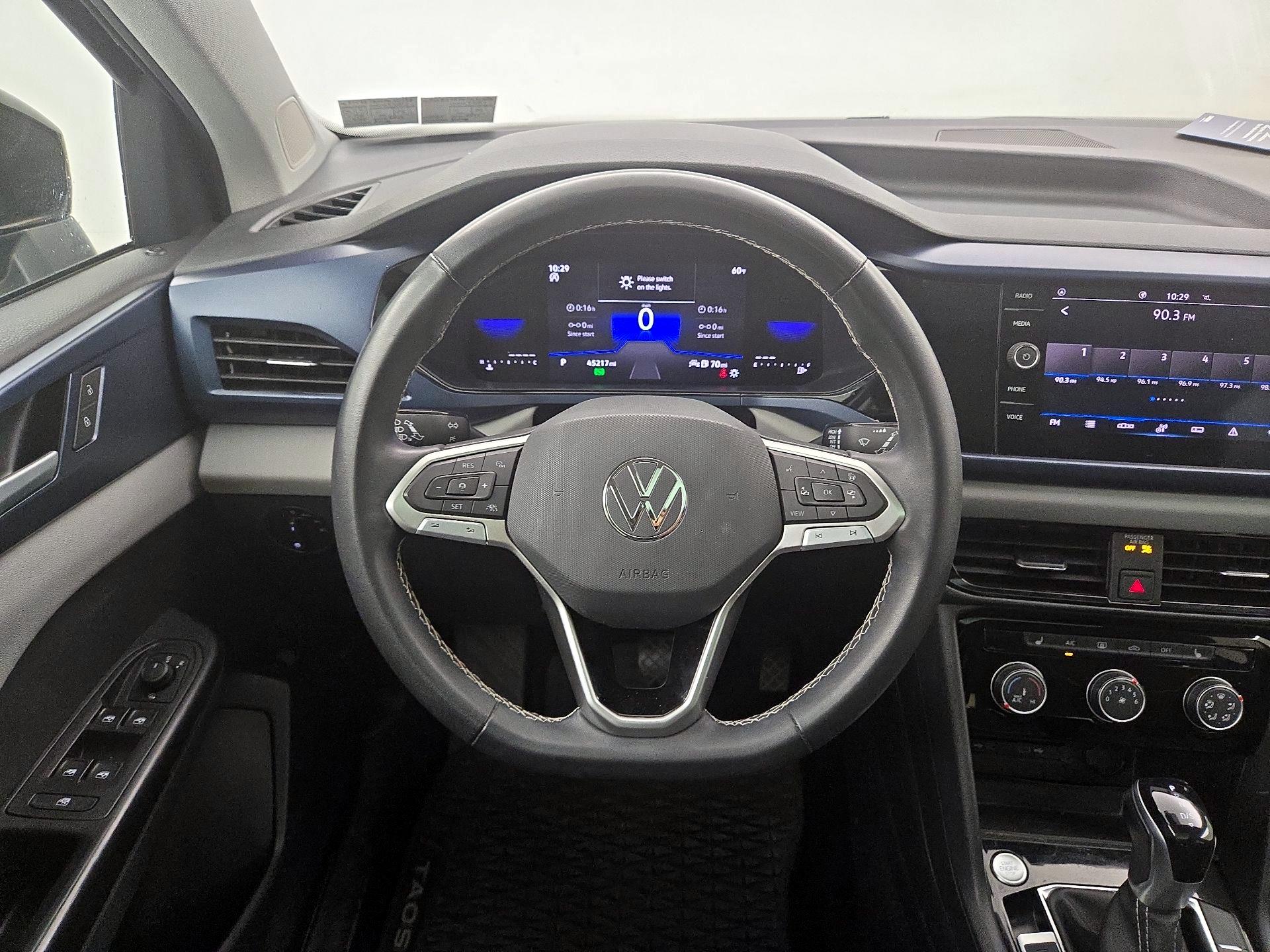 Thumbnail: 2023 Volkswagen Taos - 10