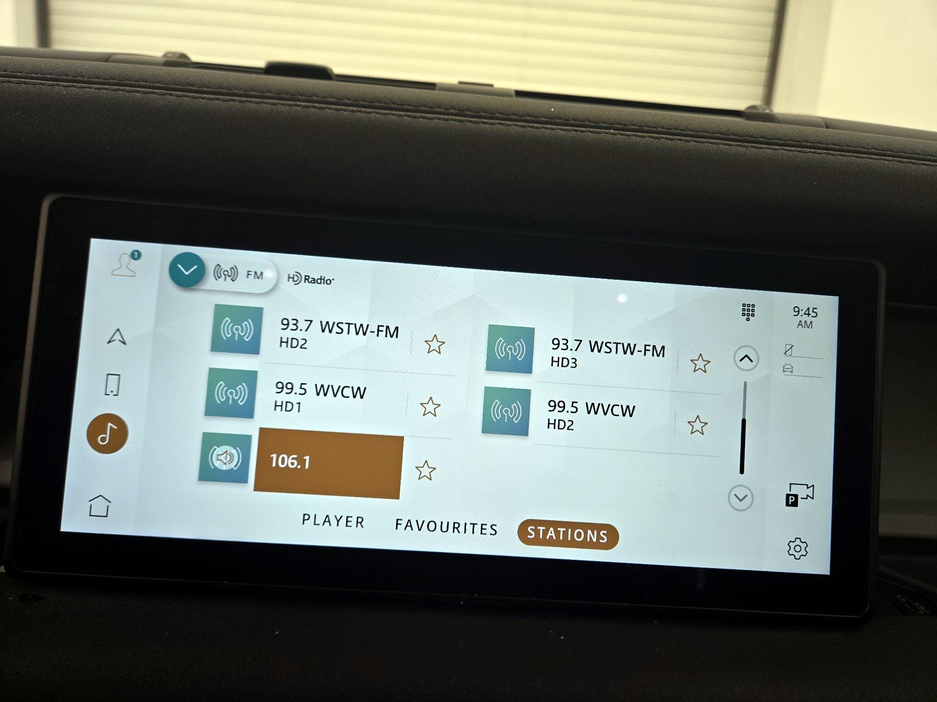 Thumbnail: 2023 Land Rover Defender - 15