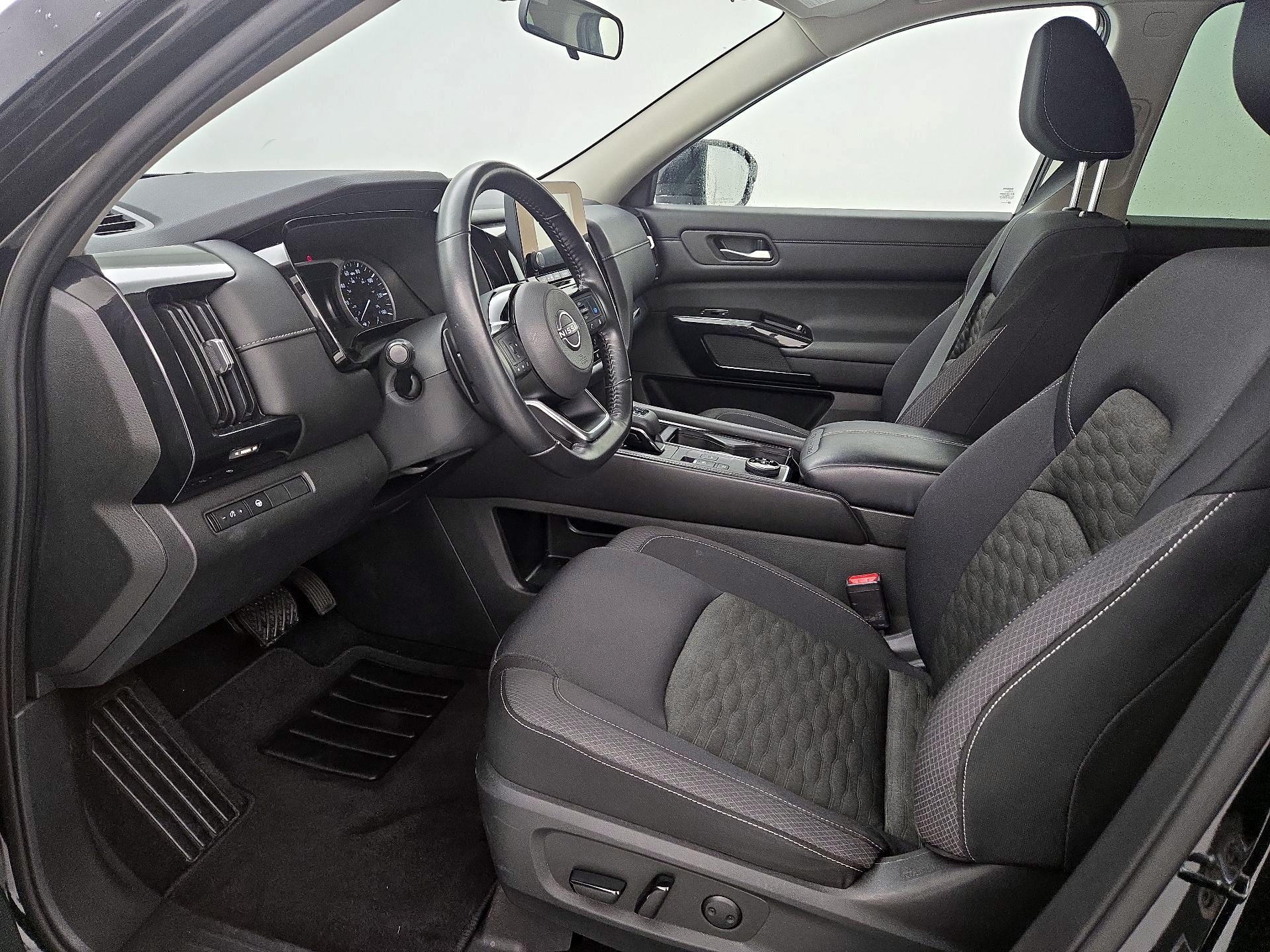 Thumbnail: 2022 Nissan Pathfinder - 11