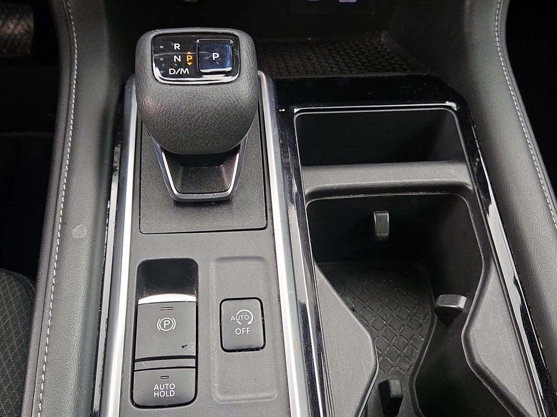 Thumbnail: 2022 Nissan Pathfinder - 17