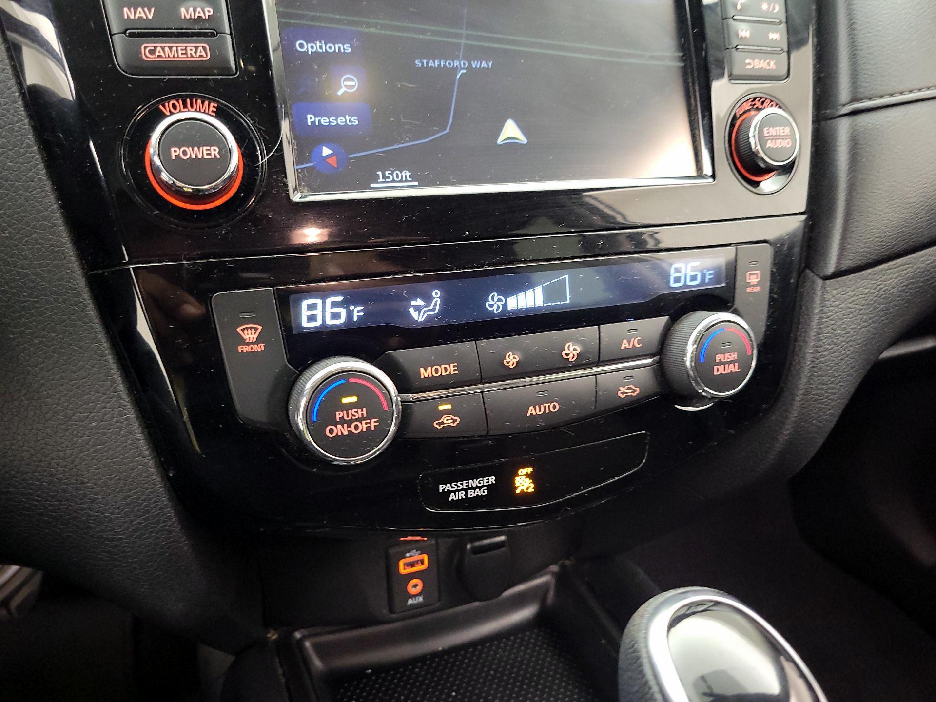 Thumbnail: 2017 Nissan Rogue - 16