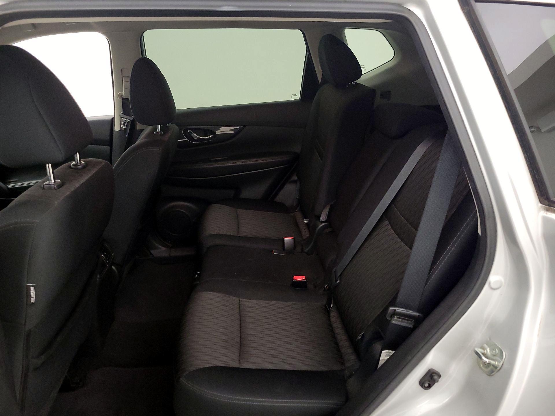 Thumbnail: 2017 Nissan Rogue - 19