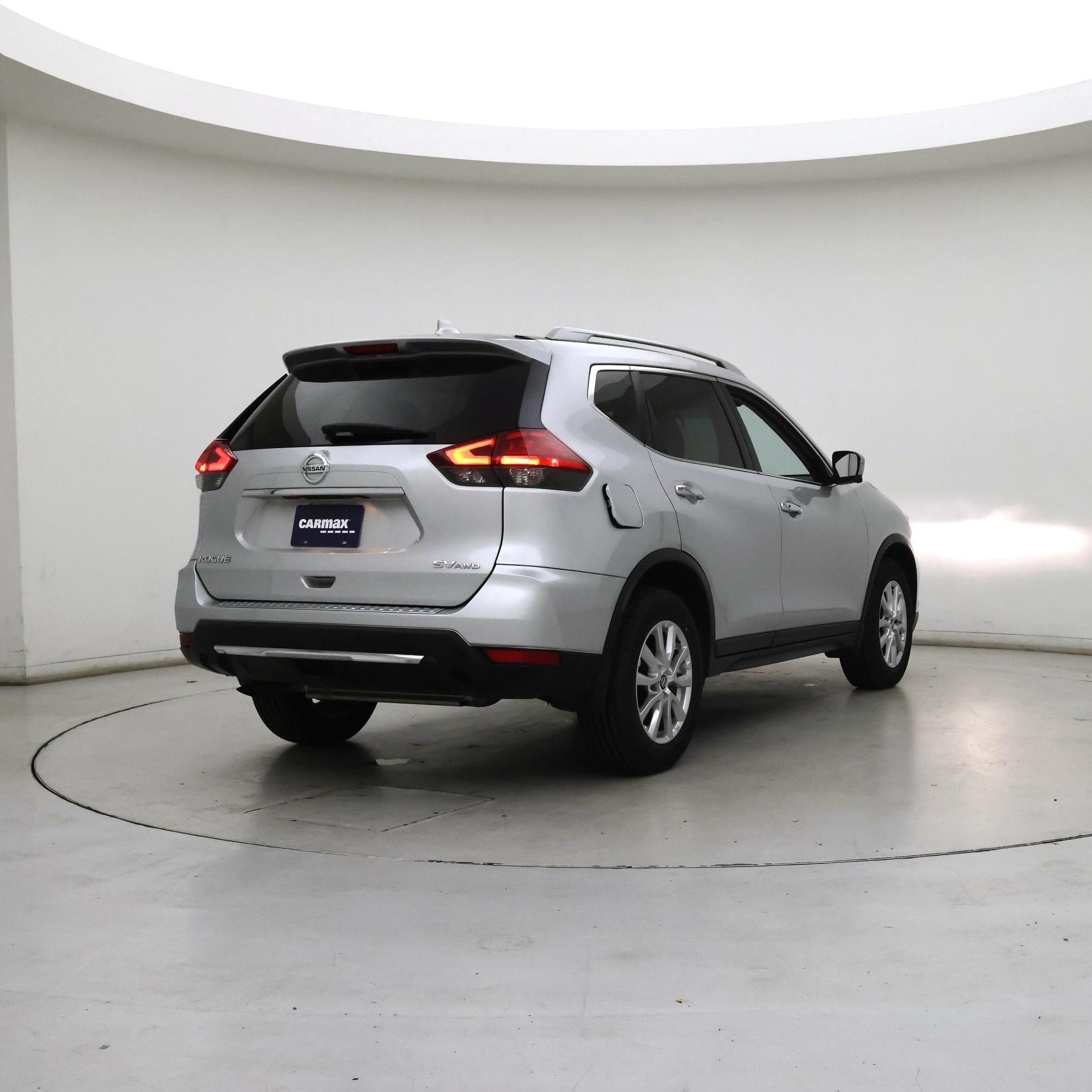 Thumbnail: 2017 Nissan Rogue - 8