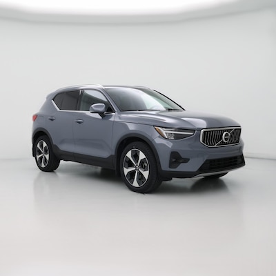 2023 Volvo XC40 B5 Plus Bright Theme