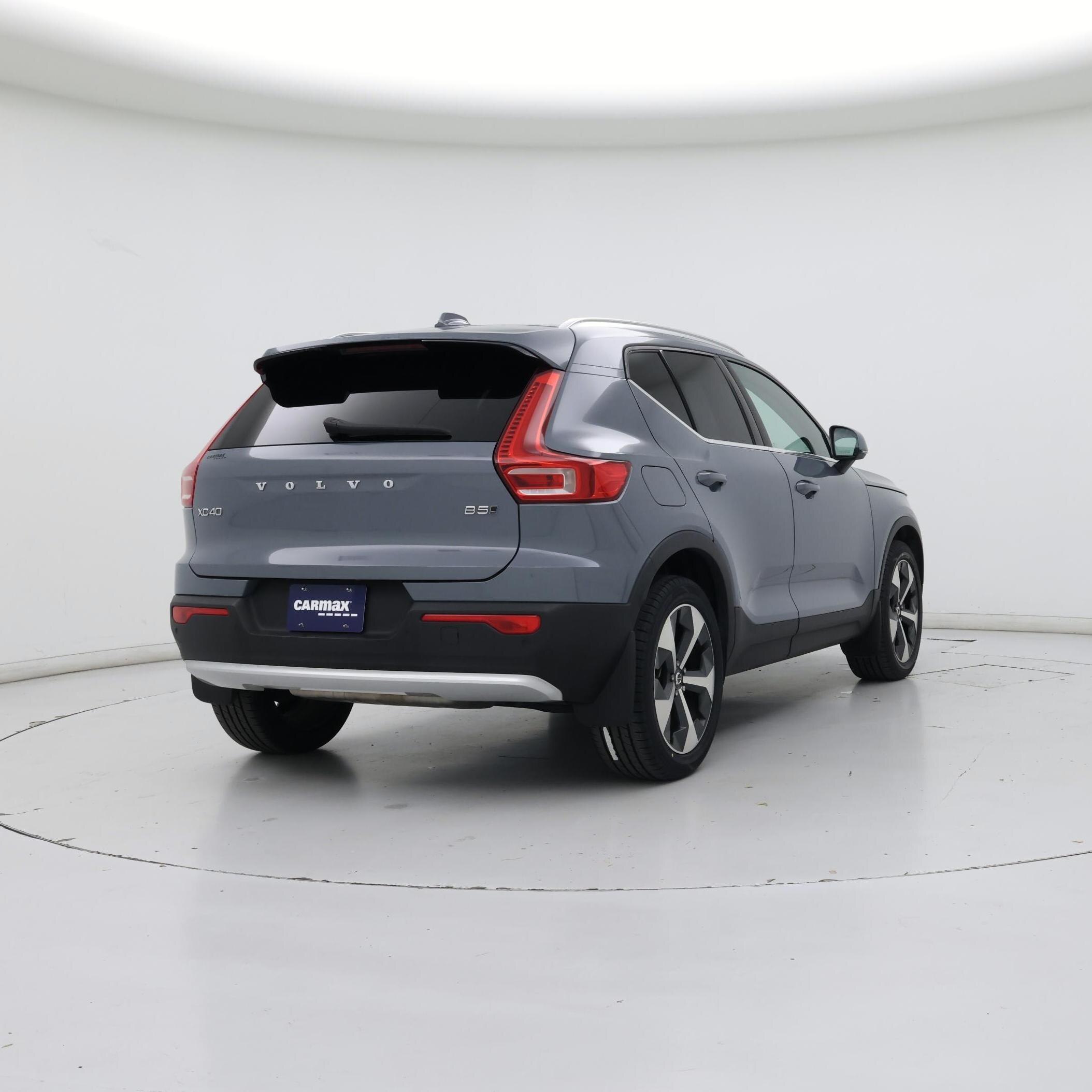 Thumbnail: 2023 Volvo XC40 - 8