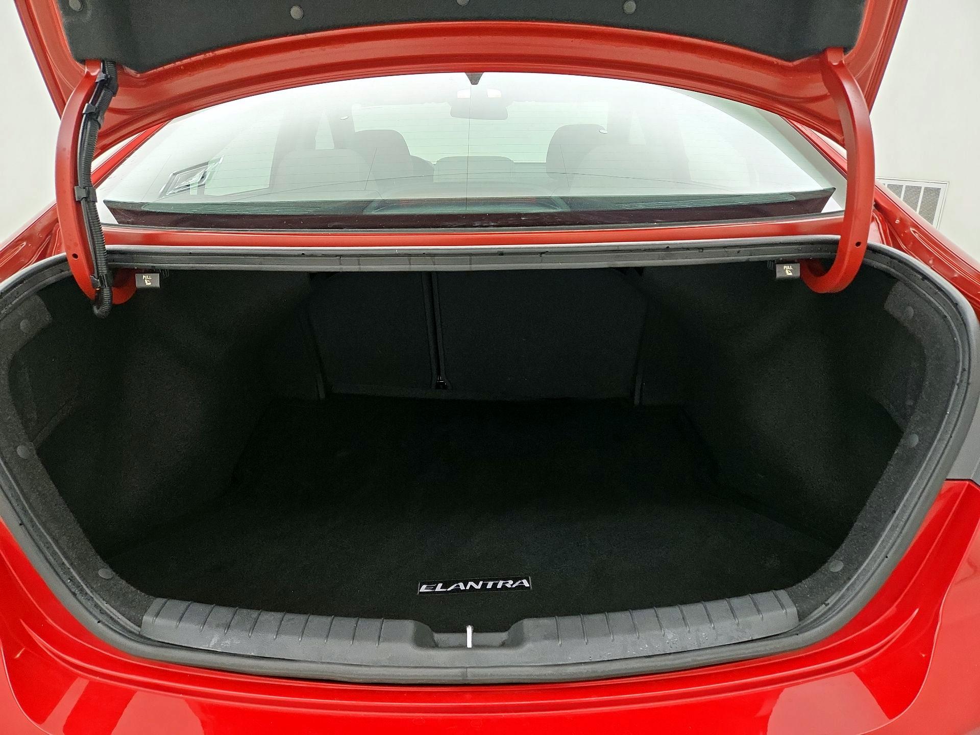 Thumbnail: 2017 Hyundai Elantra - 20