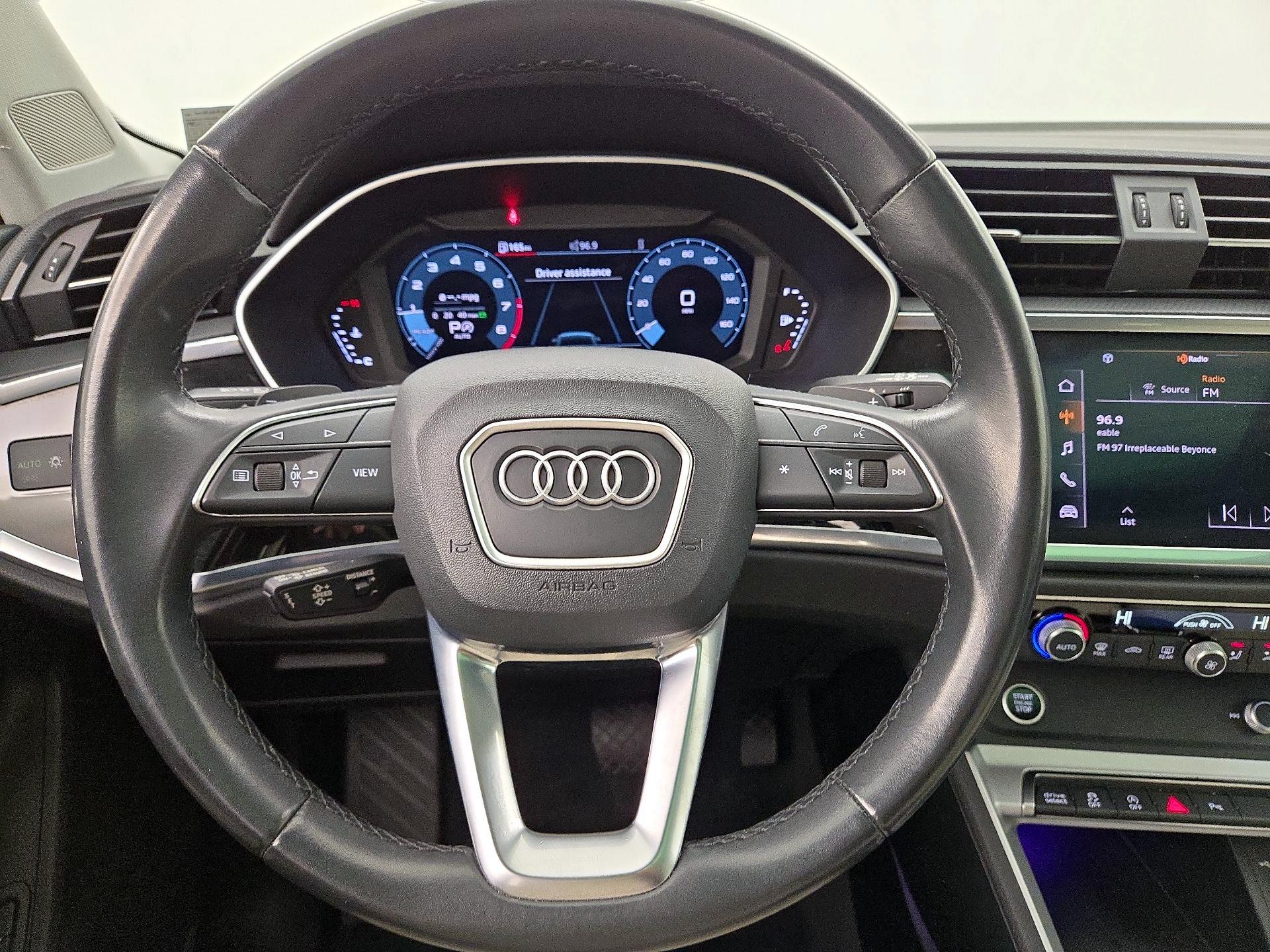 Thumbnail: 2022 Audi Q3 - 10