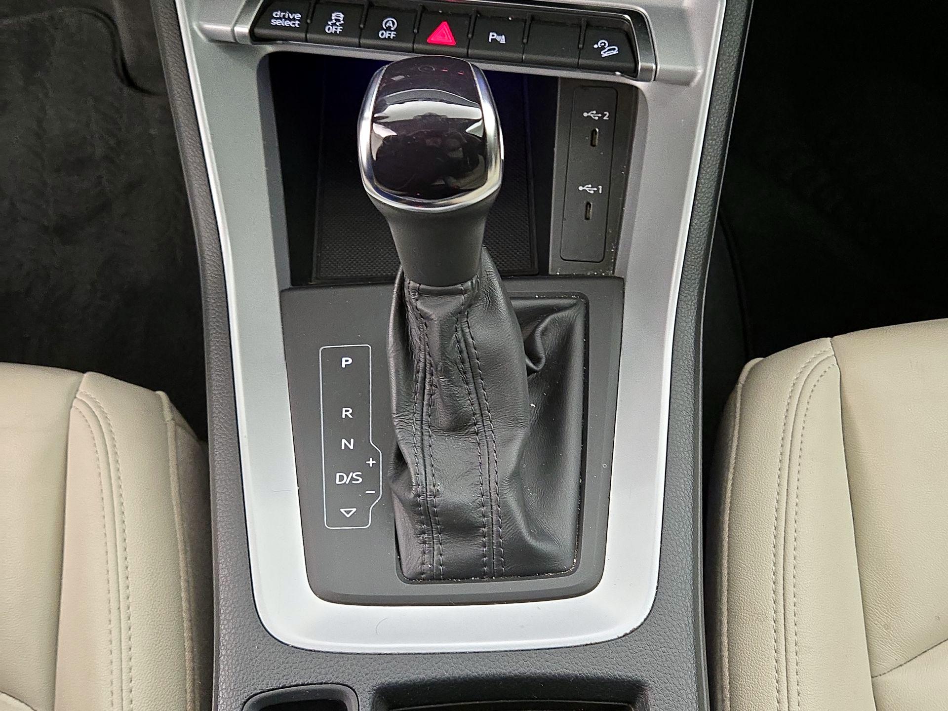 Thumbnail: 2022 Audi Q3 - 16