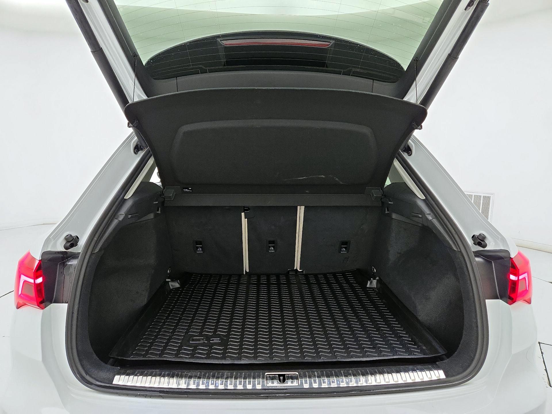 Thumbnail: 2022 Audi Q3 - 20