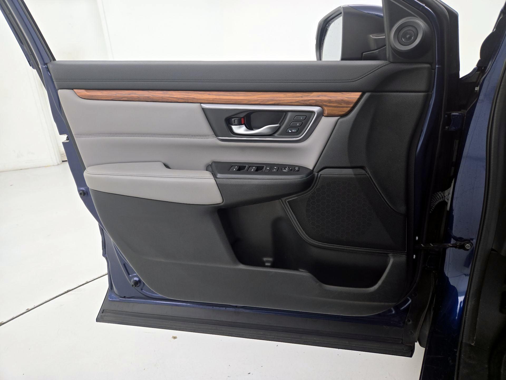 Thumbnail: 2017 Honda CR-V - 12