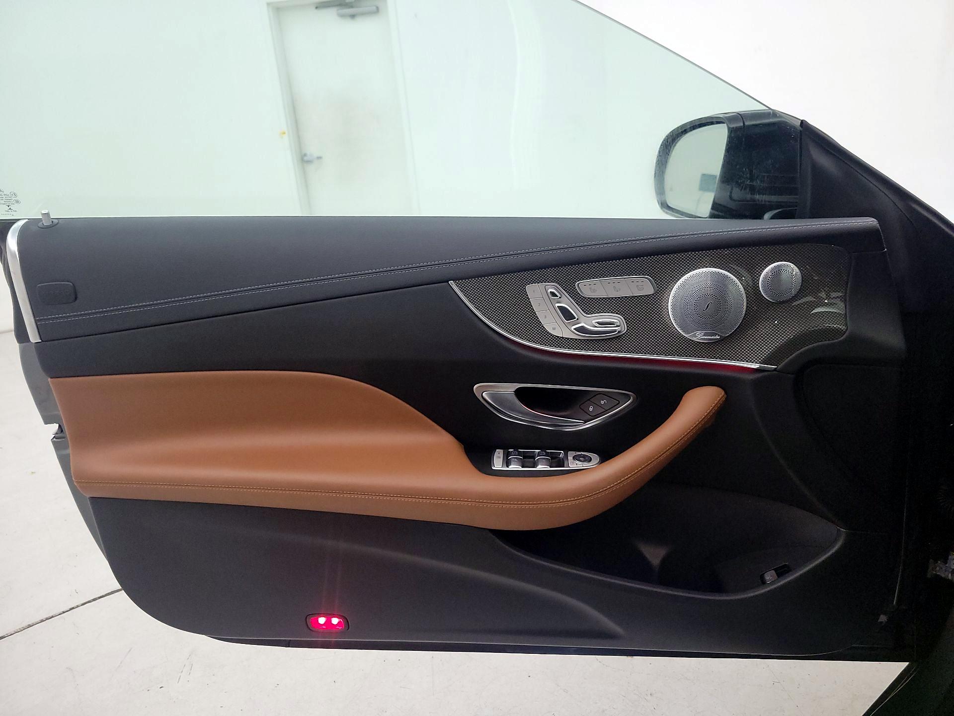 Thumbnail: 2019 Mercedes-Benz E-Class - 12