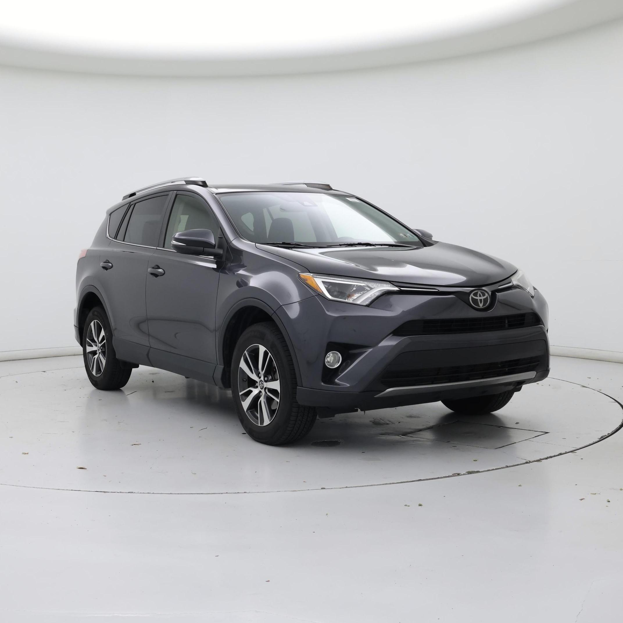 Thumbnail: 2018 Toyota RAV4 - 1