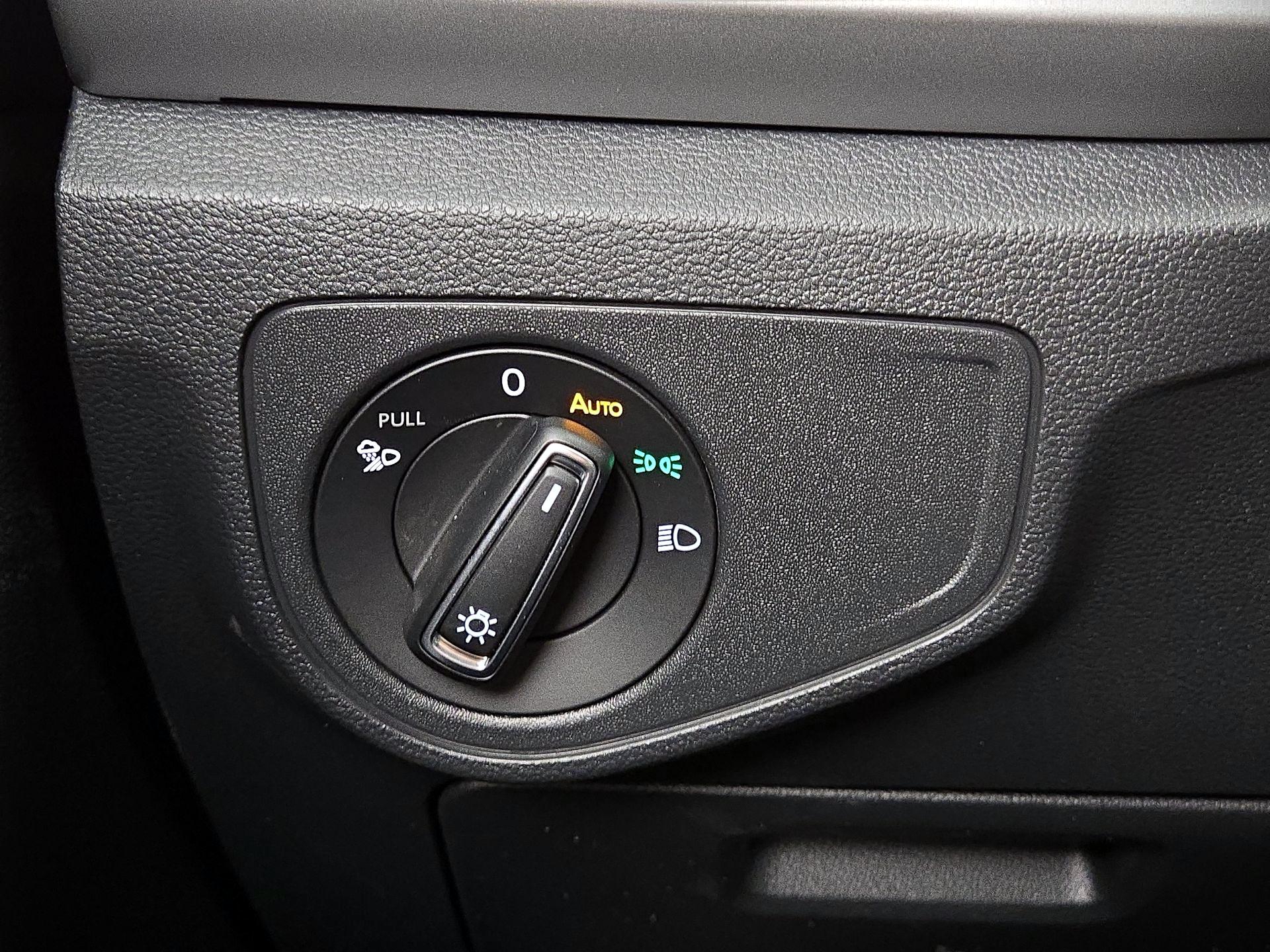 Thumbnail: 2022 Volkswagen Atlas - 13