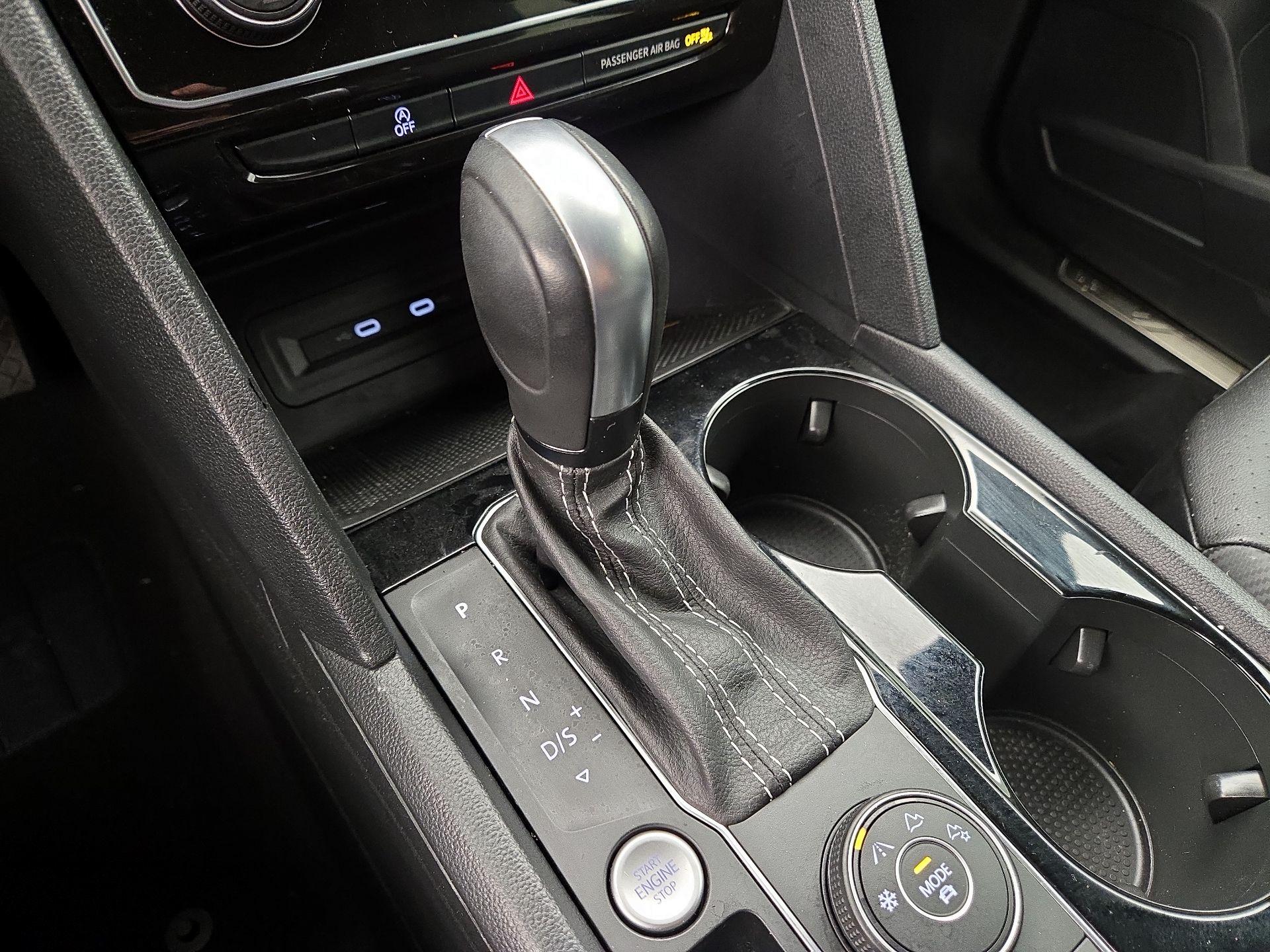 Thumbnail: 2022 Volkswagen Atlas - 17