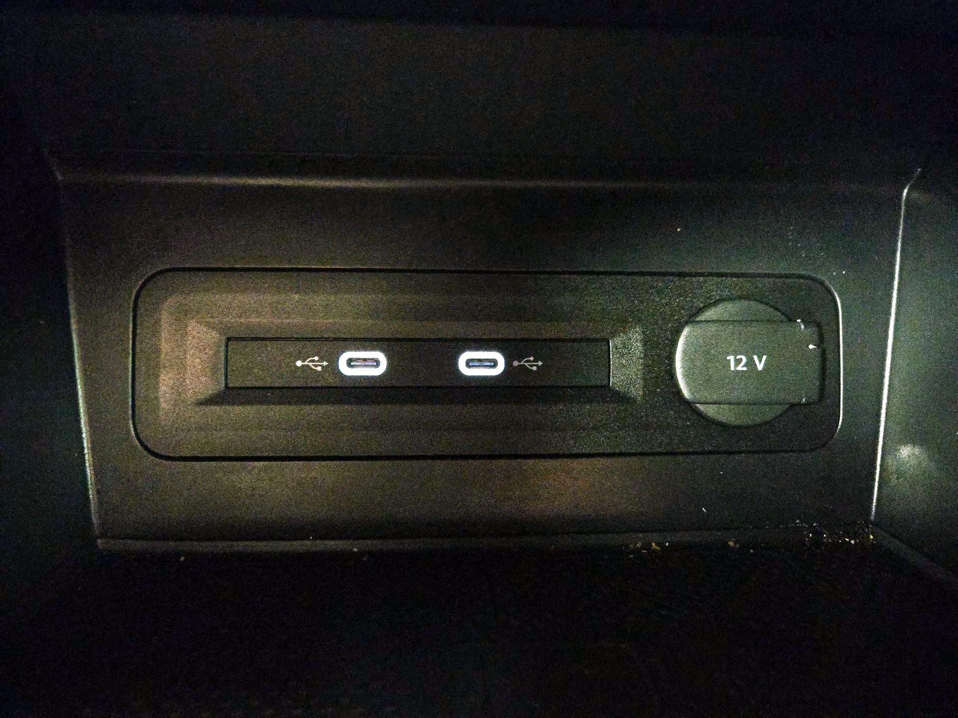 Thumbnail: 2022 Volkswagen Atlas - 18