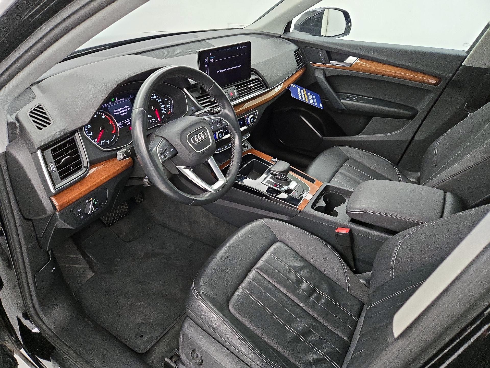 Thumbnail: 2023 Audi Q5 - 11