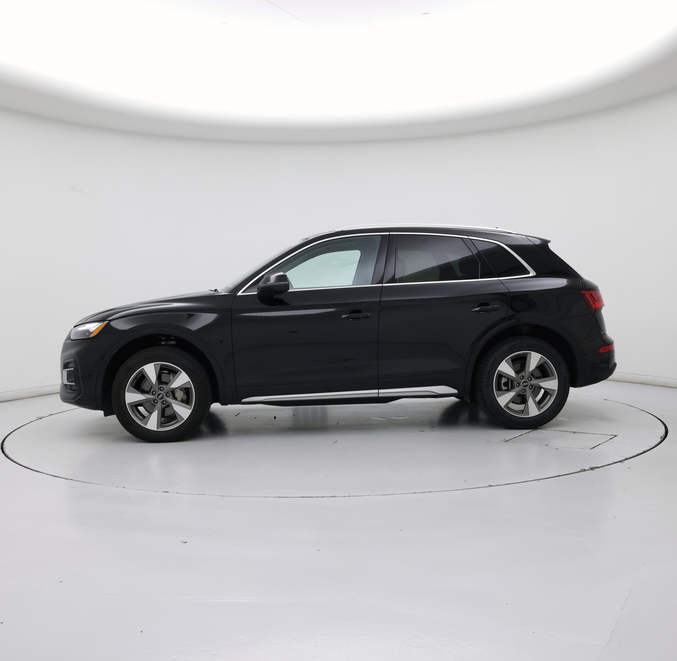 Thumbnail: 2023 Audi Q5 - 3