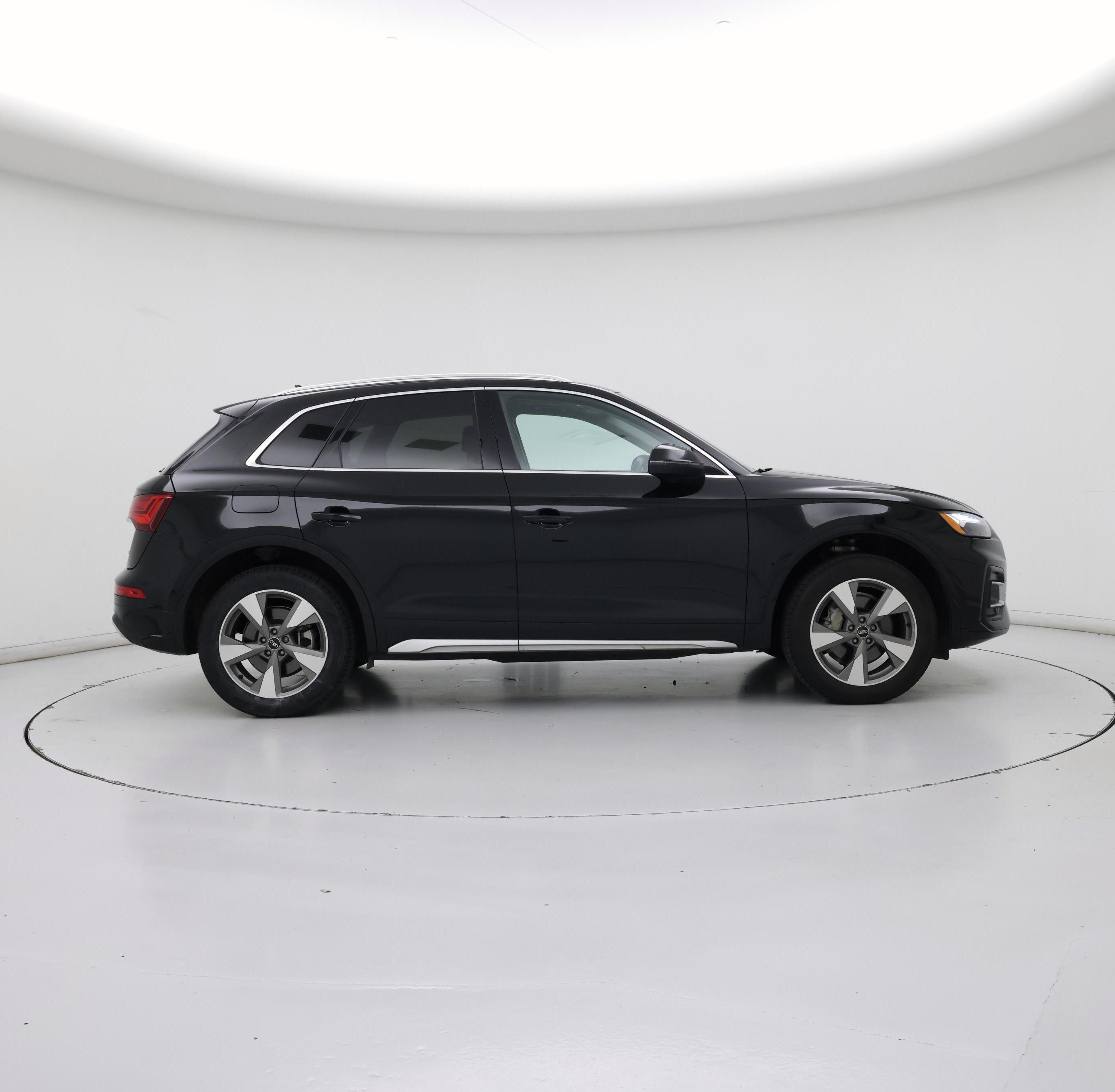 Thumbnail: 2023 Audi Q5 - 7