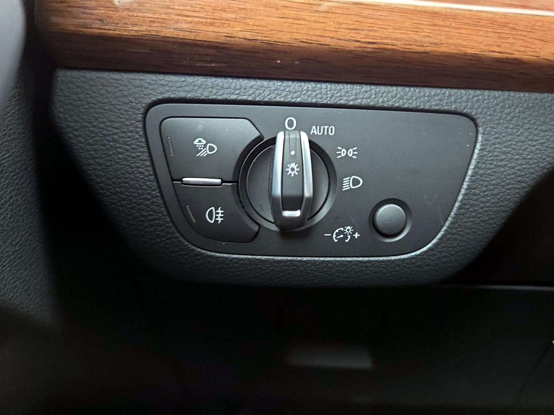 Thumbnail: 2022 Audi Q5 - 13