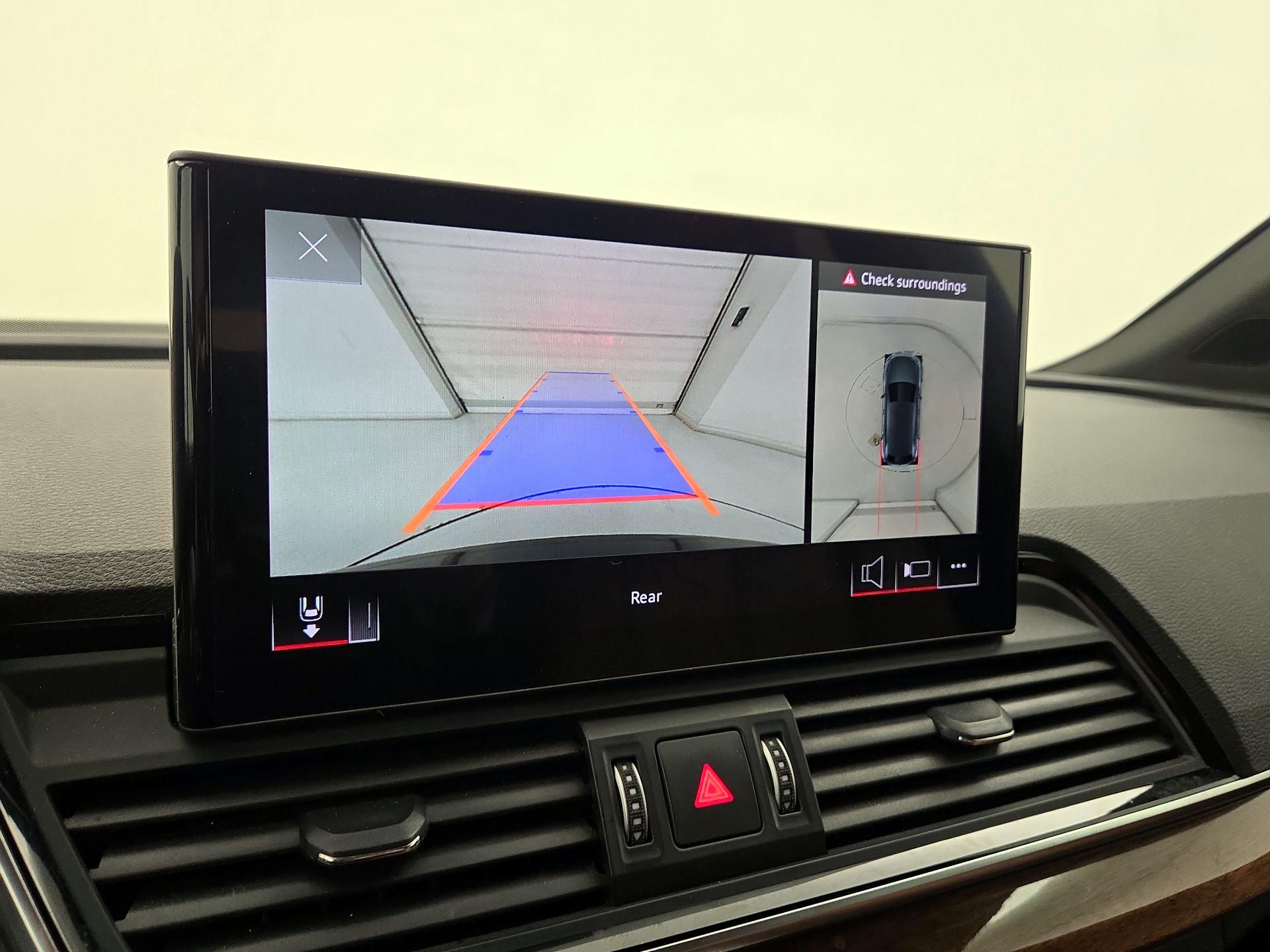 Thumbnail: 2022 Audi Q5 - 14