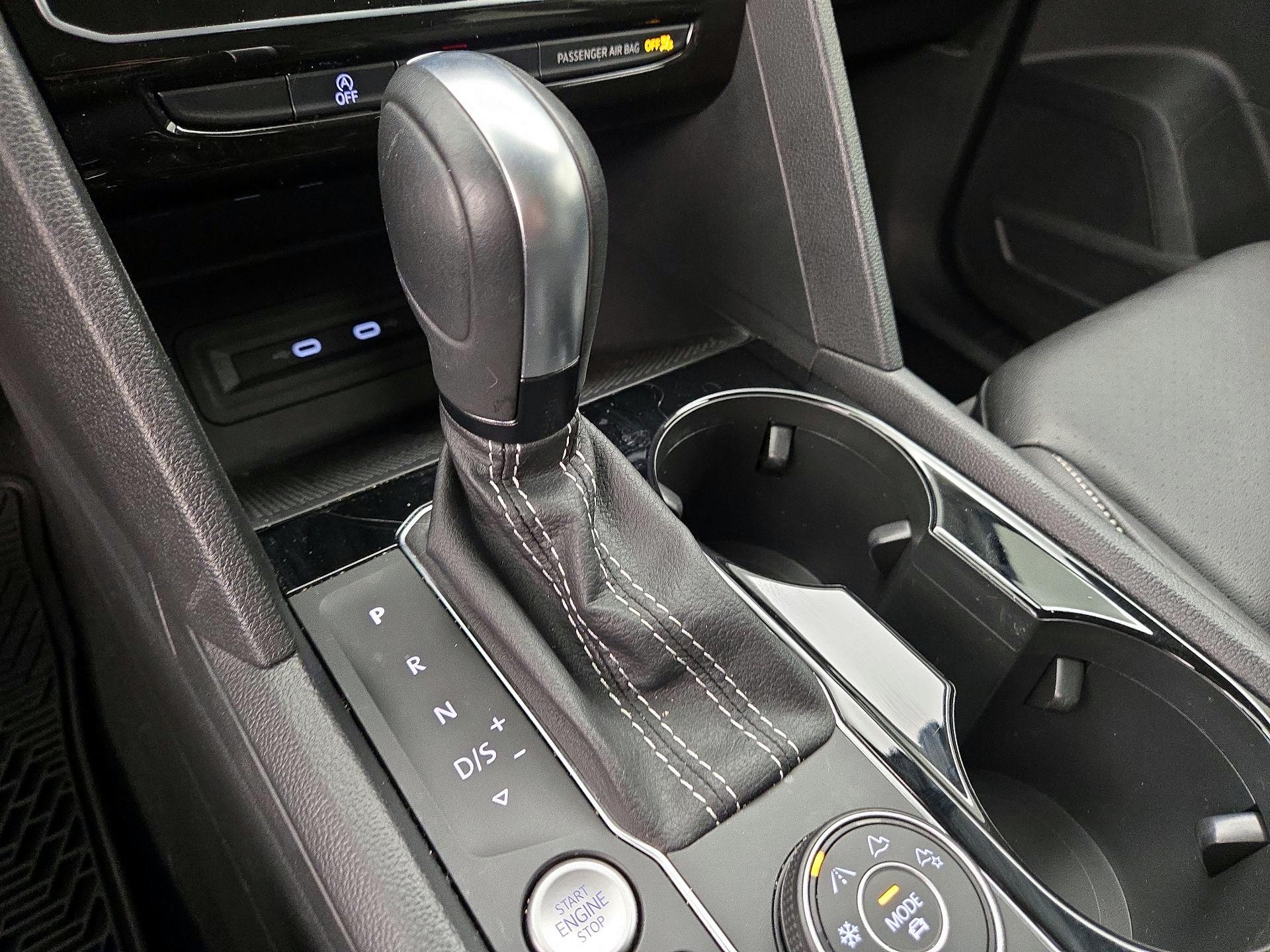 Thumbnail: 2022 Volkswagen Atlas - 17