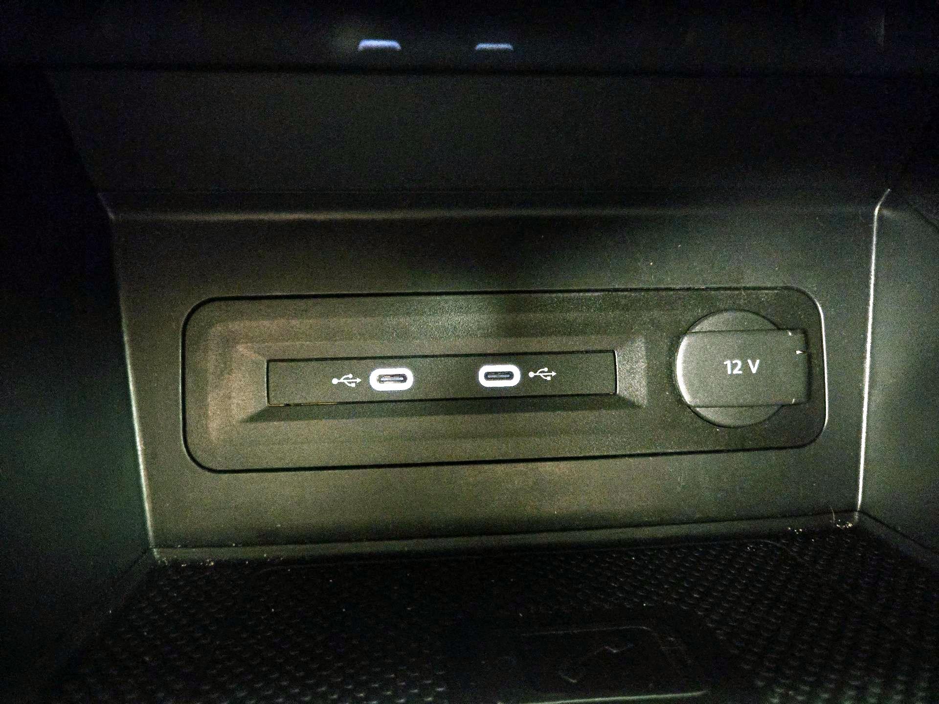 Thumbnail: 2022 Volkswagen Atlas - 18