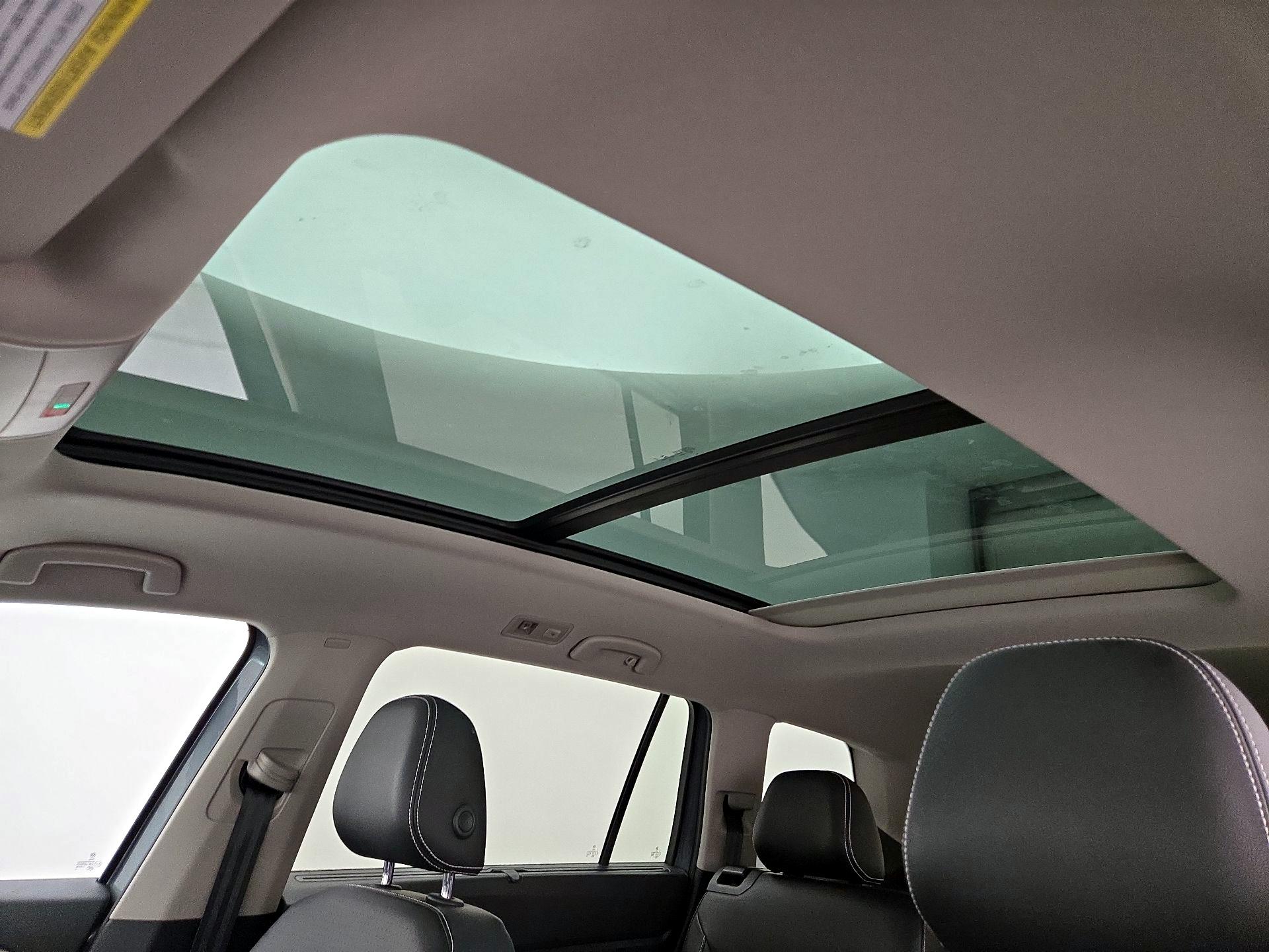 Thumbnail: 2022 Volkswagen Atlas - 19